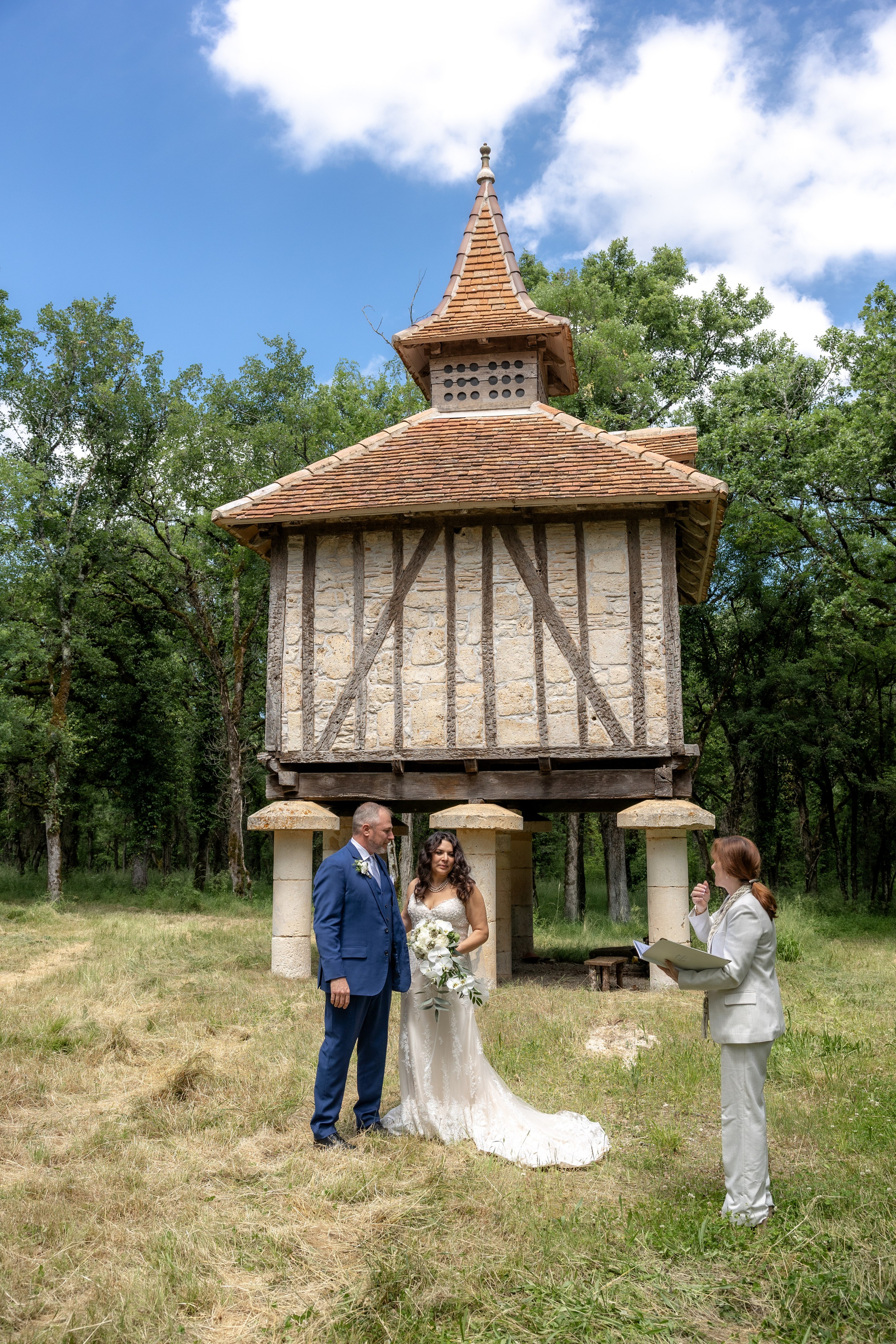 Elopement near Saint-Cirq-Lapopie. Crystal&Robert. Евгения Смирнова — фотограф в Тулузе и юго-западной Франции