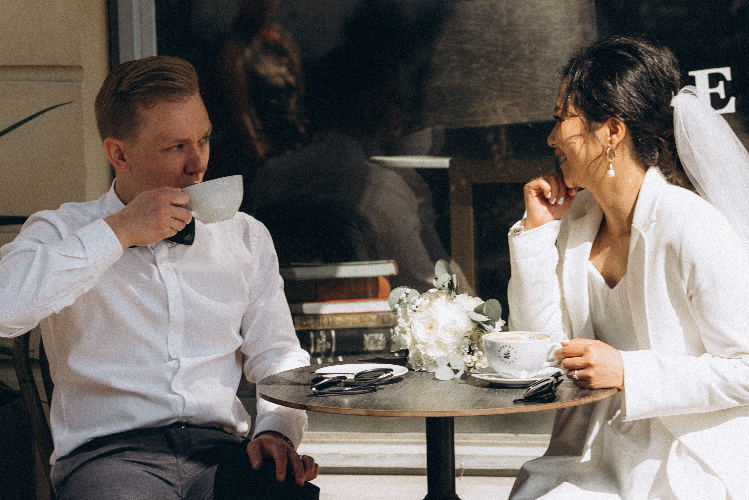 City wedding. Wedding and portrait photographer in Helsinki Vickan O