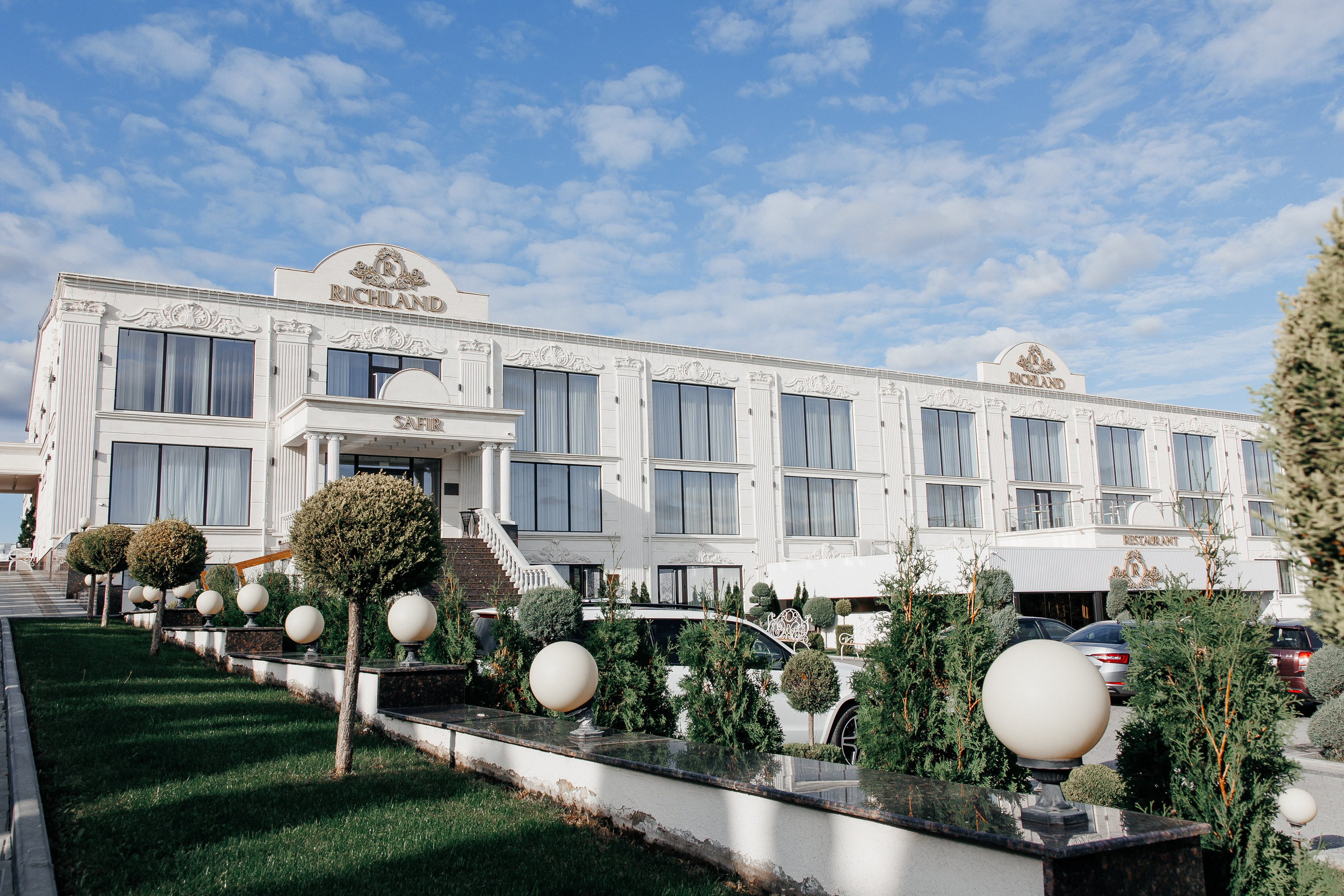 Home Studio - Victor și Nicoleta. Servicii foto-video!