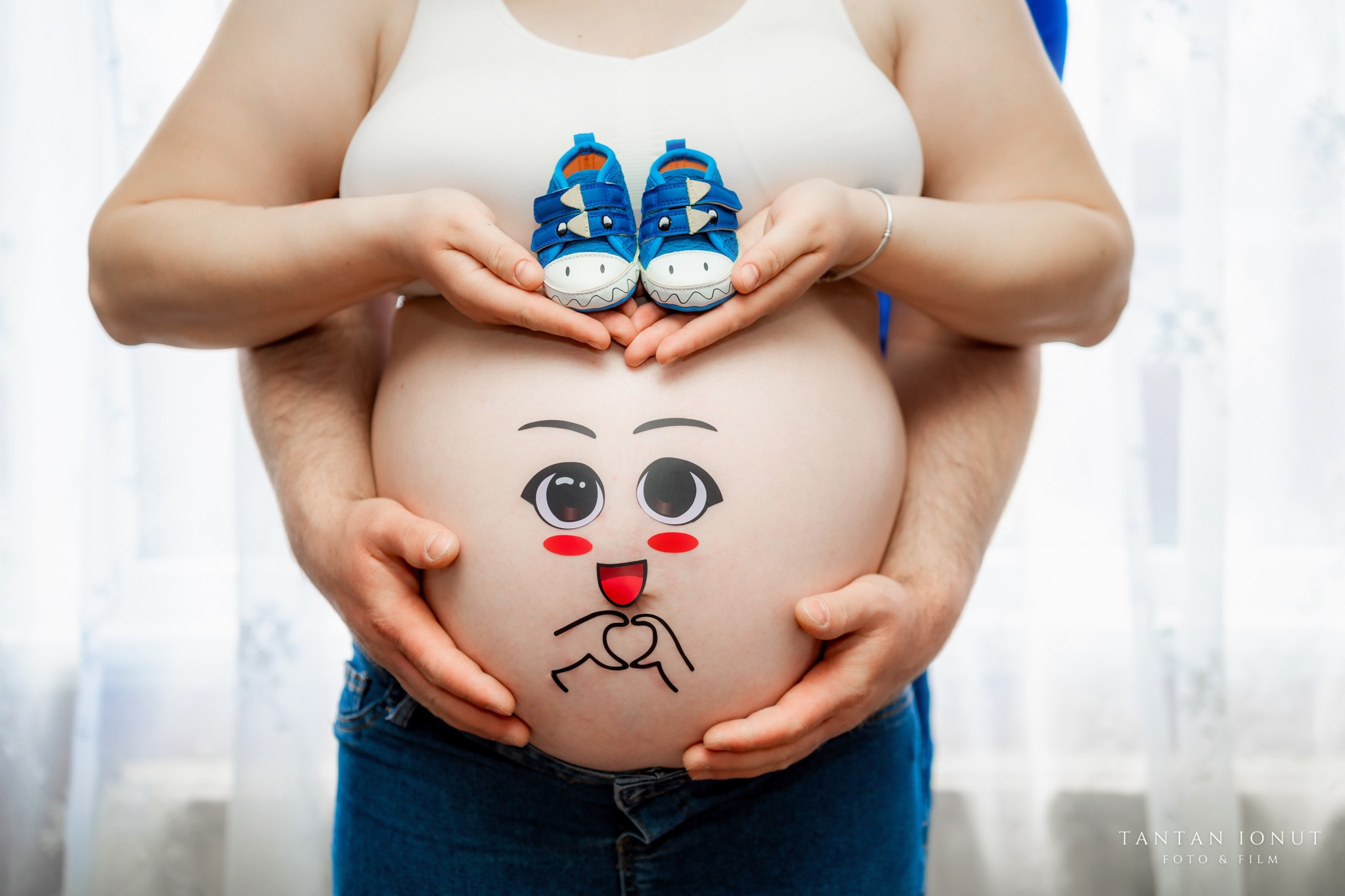 Sedinta foto maternitate acasa cu Ionela si Cosmin. TANTAN IONUT FOTO & FILM