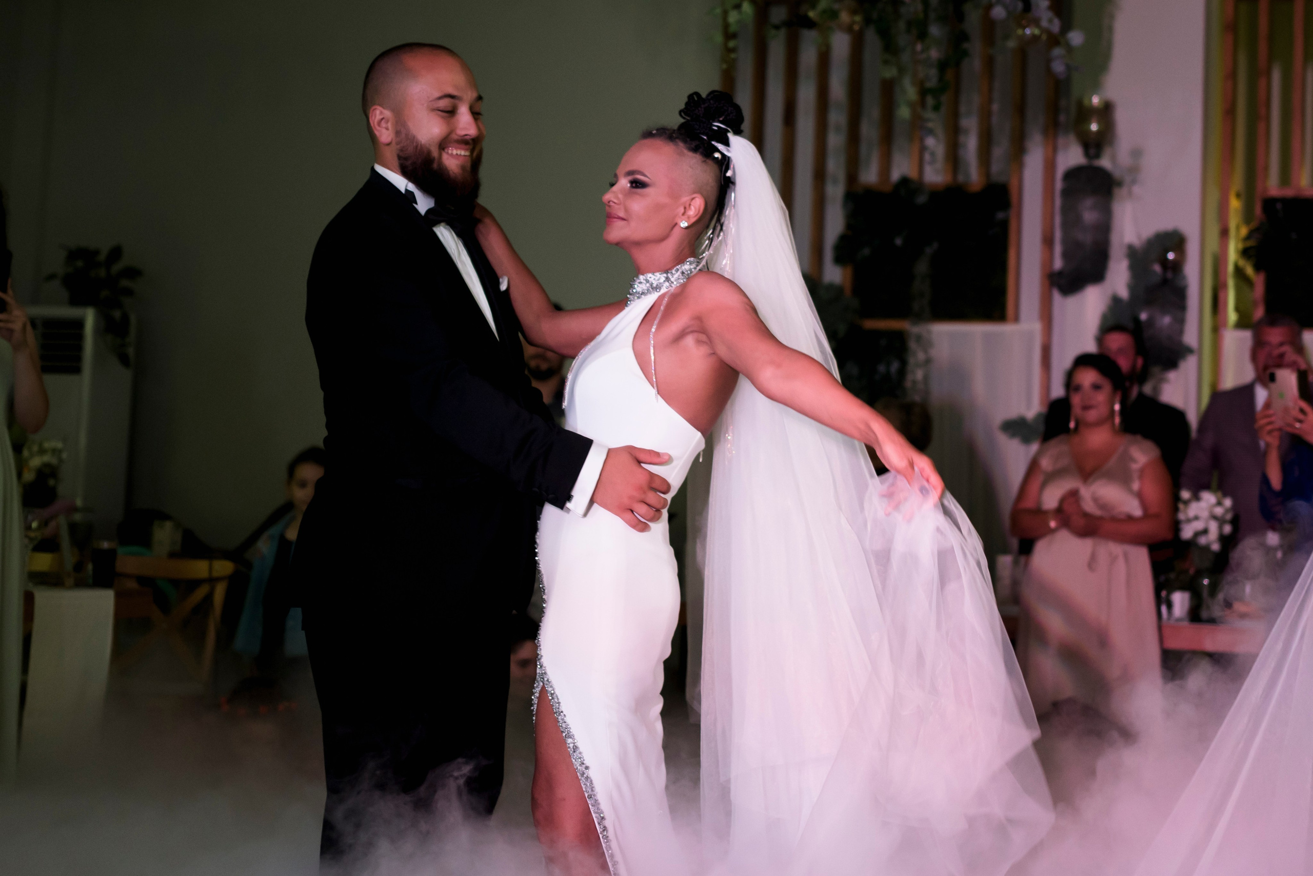 Fotografii Nunta + Botez Ciresul Salbatic. MDimaFotoStudio. Fotograf de nuntă, evenimente private și de familie