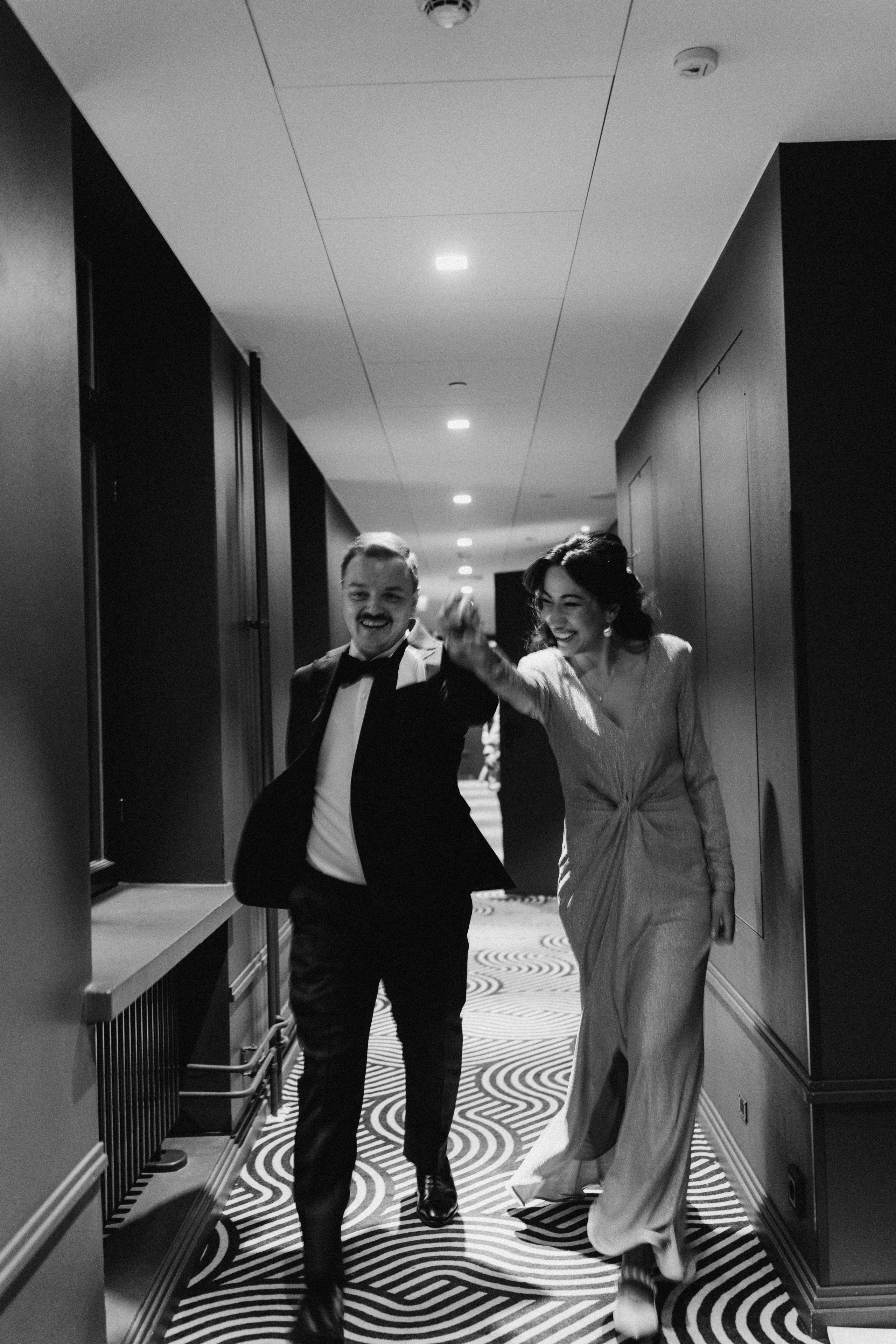 Wedding, city wedding, couple, lovestory, potrait. Wedding and portrait photographer in Helsinki Vickan O