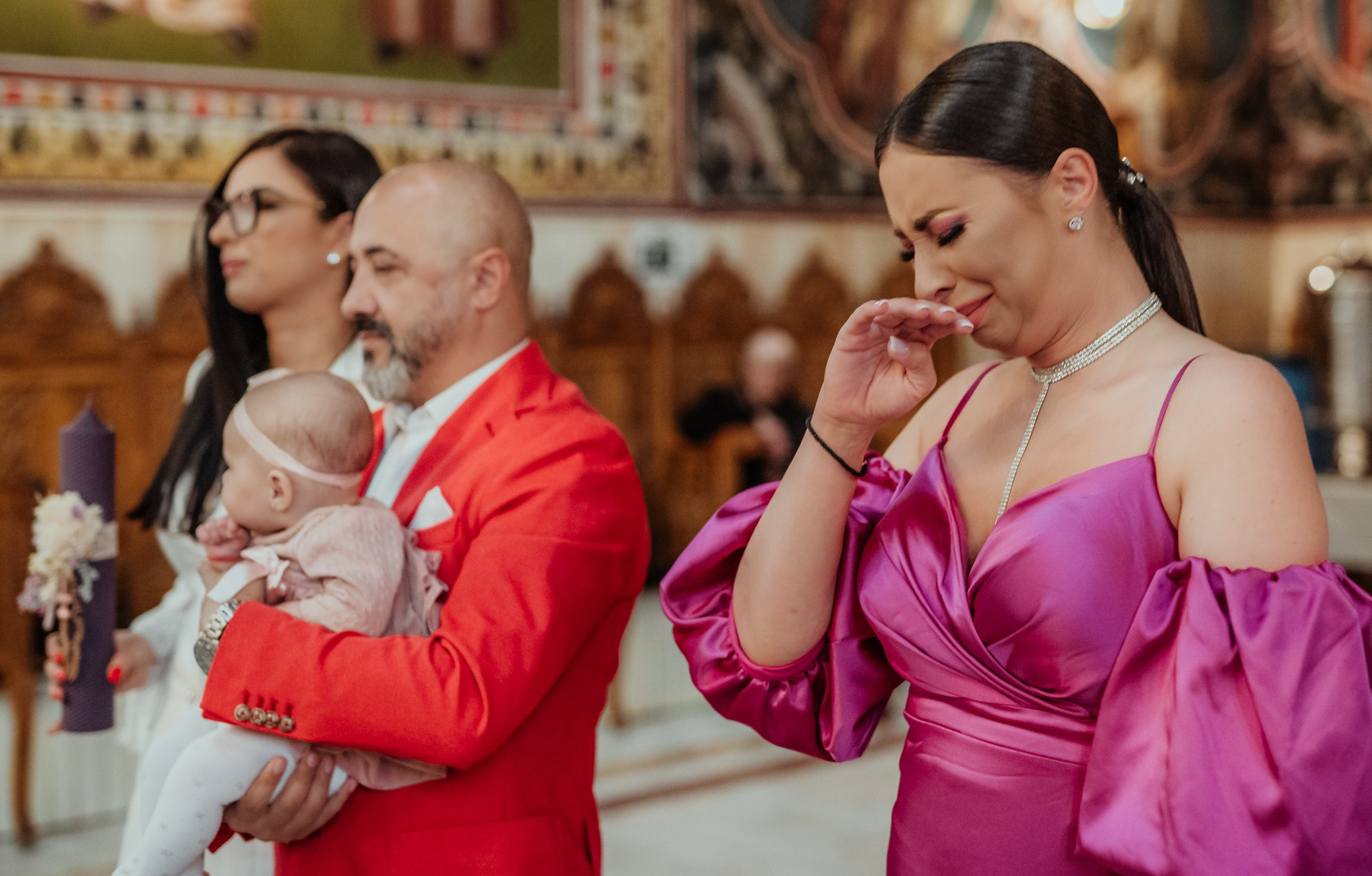 Fotografii de Botez Pline de Emoție pentru Sasha și Familie