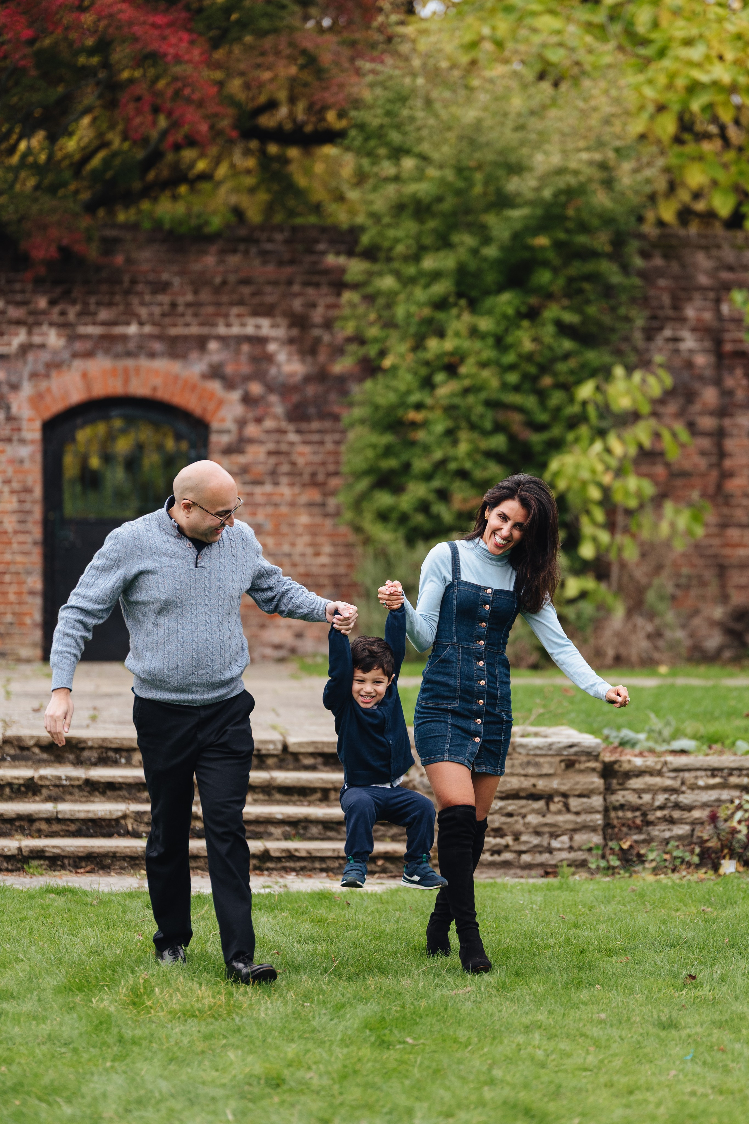Family autumn. Wedding and family photographer in London