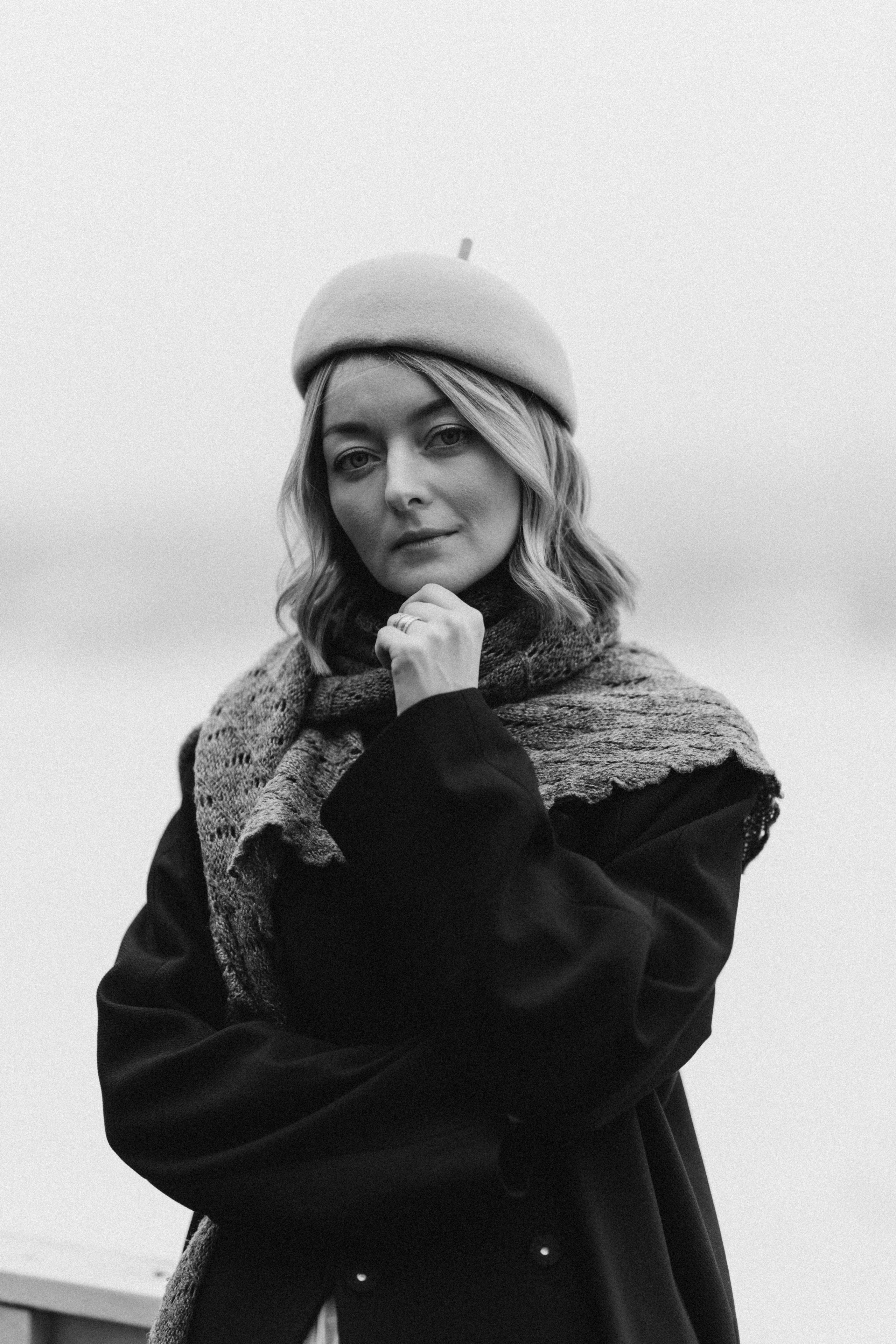 Woman phoshoot. Wedding and portrait photographer in Helsinki Vickan O