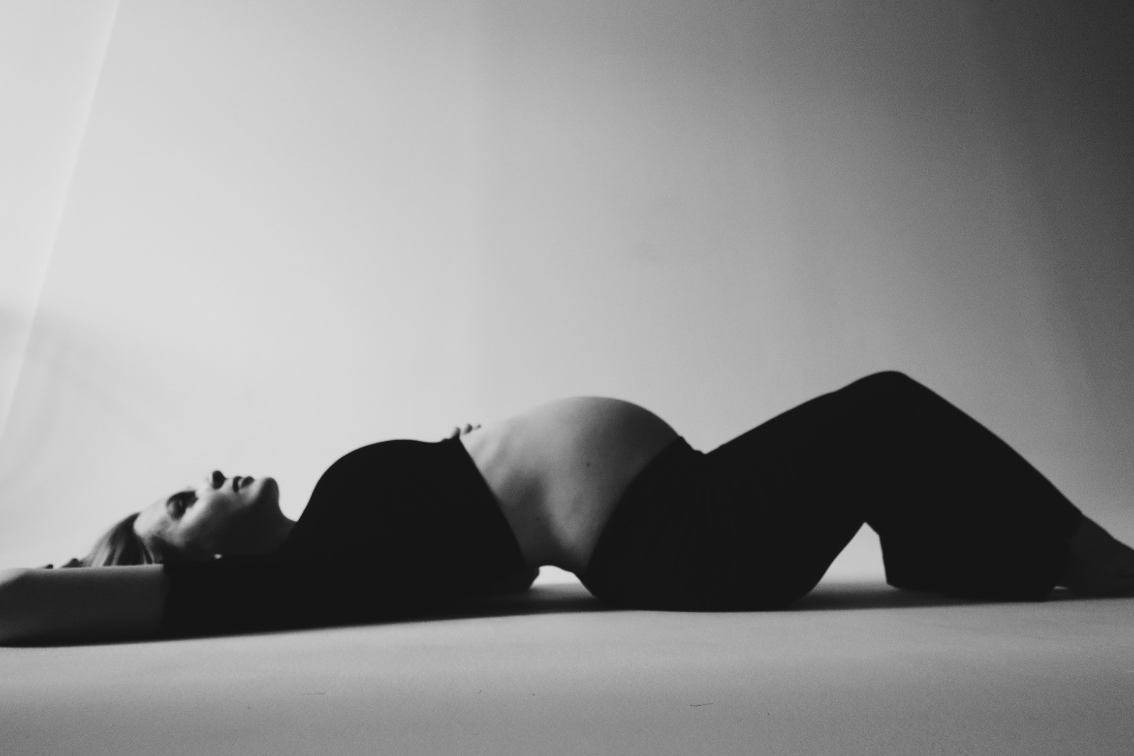 Беременность — Любовь — Студия. Анастасия Крылова | Фотограф в Будапеште & Мюнхене