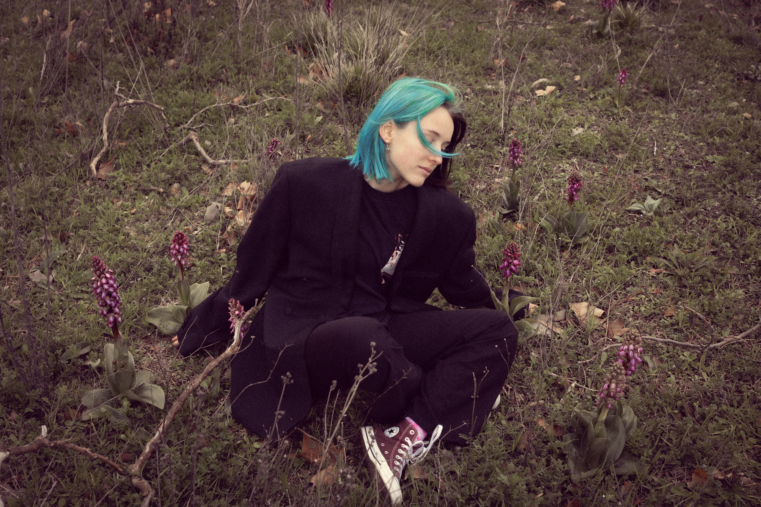 Portrait de femme charismatique. Histoires d’amour, séances photos de famille et de mariage en France