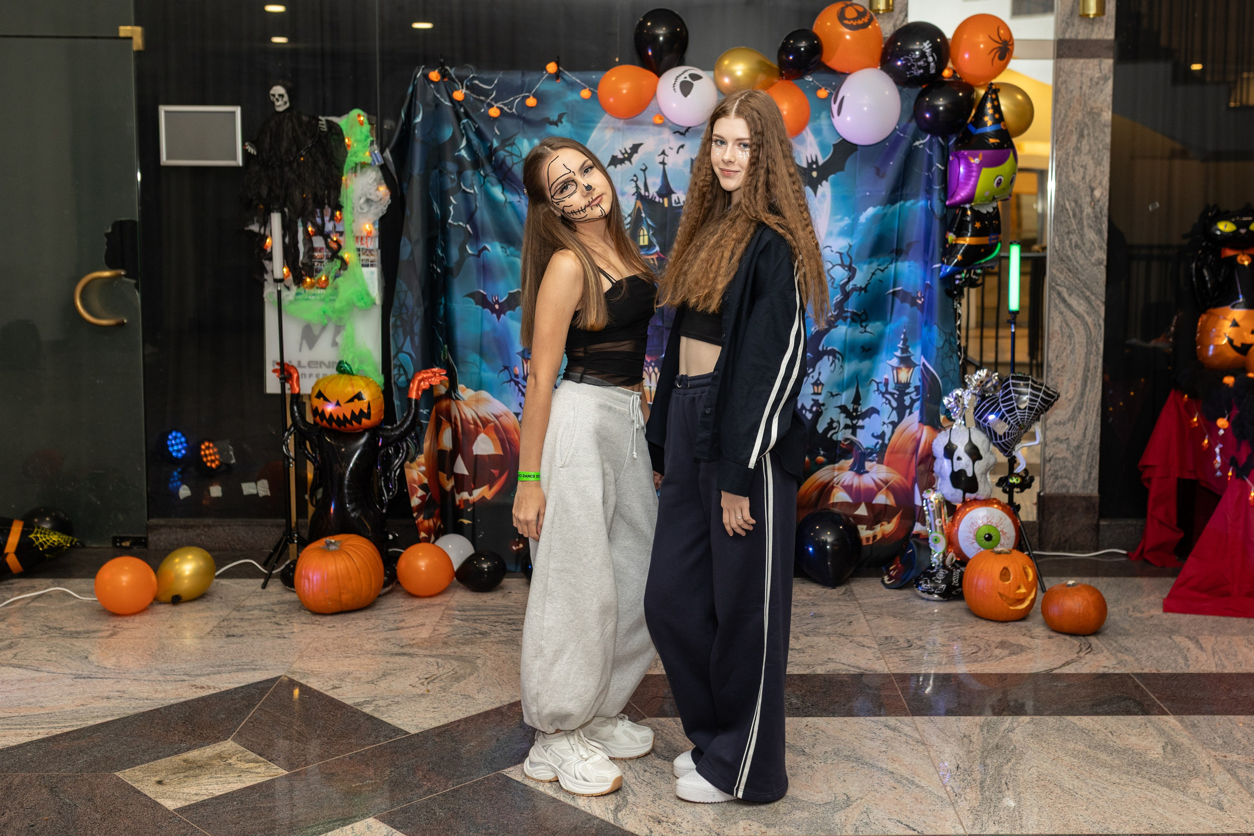 Leo dance studio Helloween 2025. Семейный и детский фотограф в Варшаве Мила Бобровская