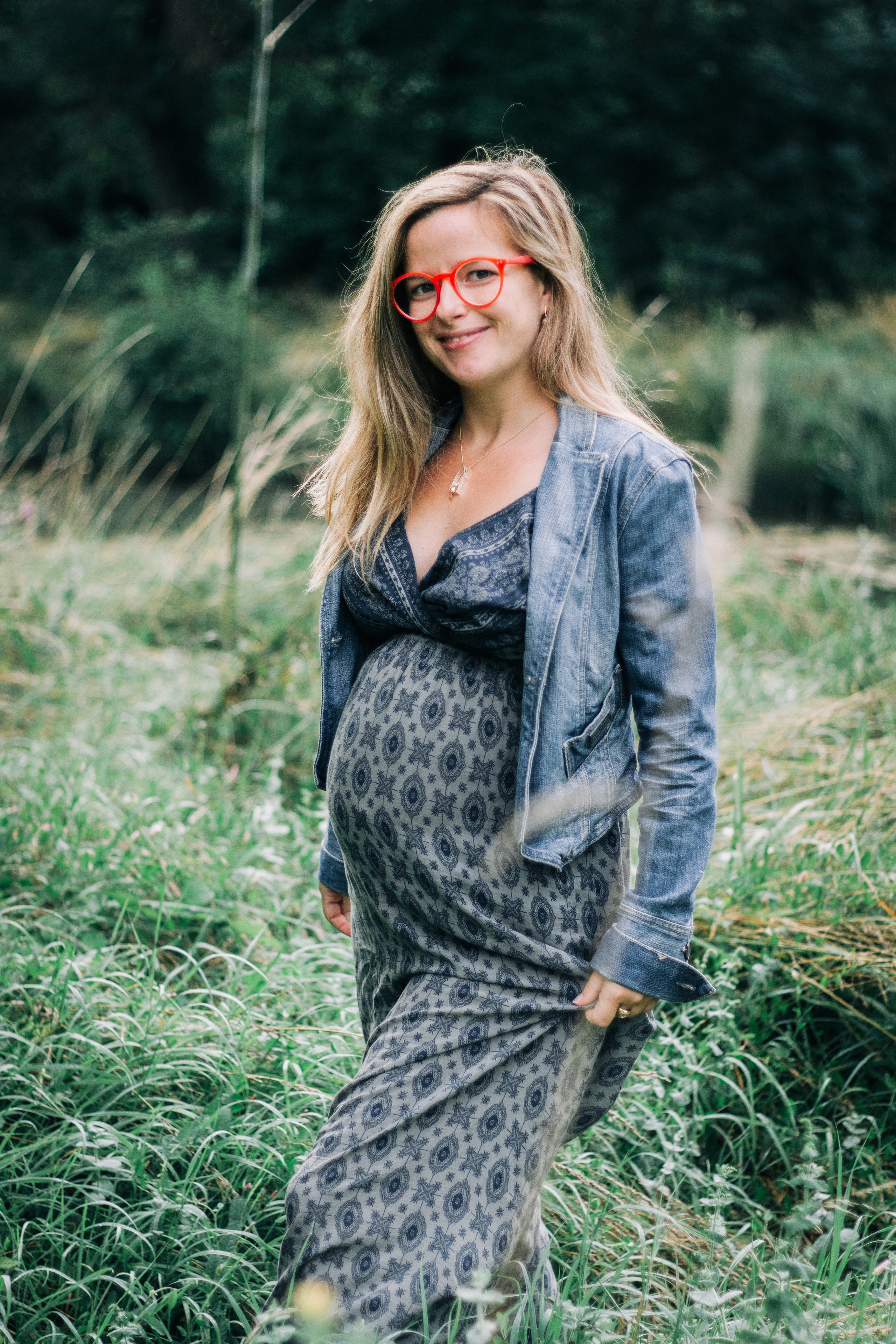 Grossesse. Studio photo « Partage ton bonheur » – Photographe famille près de Châtellerault, Poitiers et Tours