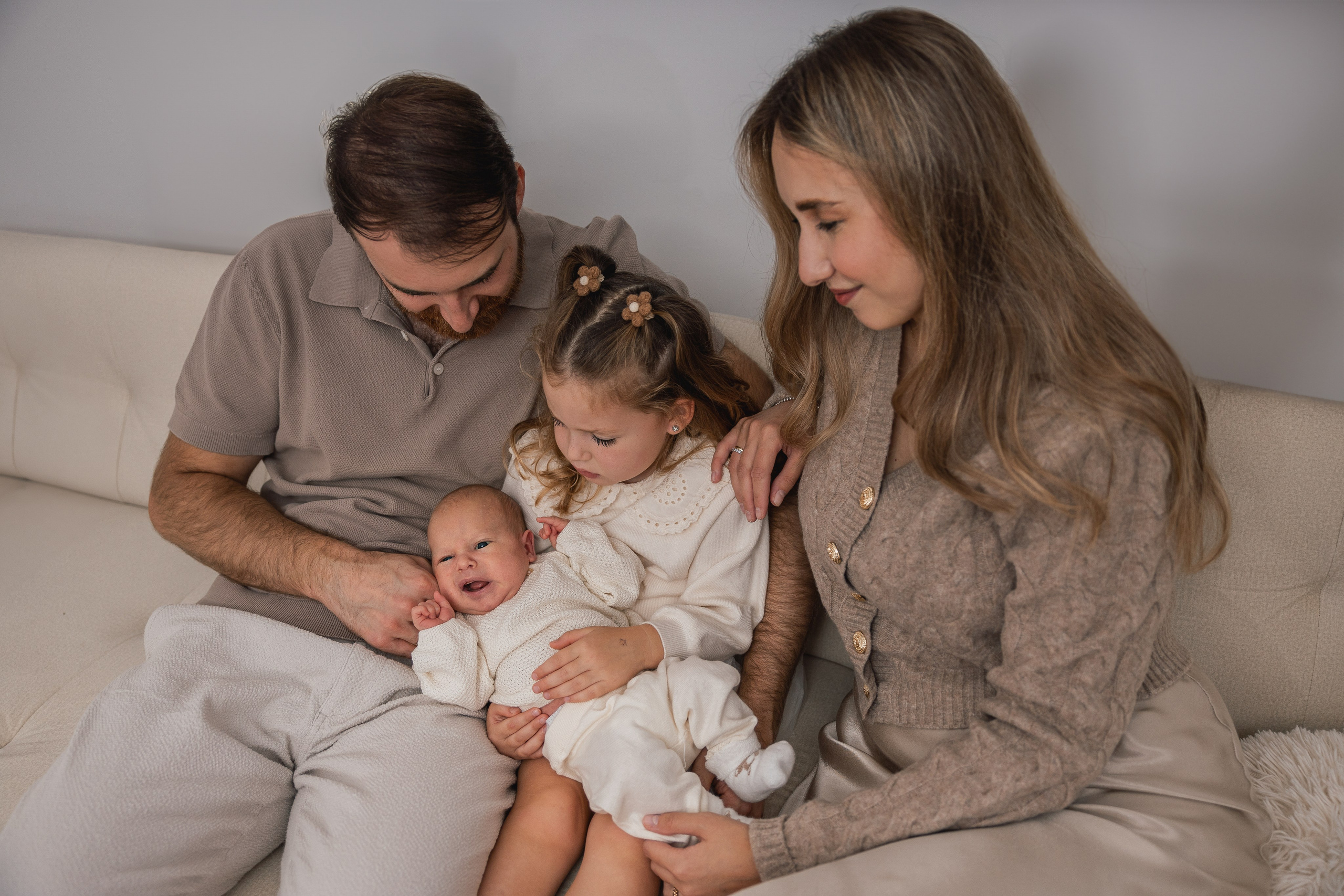 Newborn|Family Session. PHOTOGRAPHER IN LONDON