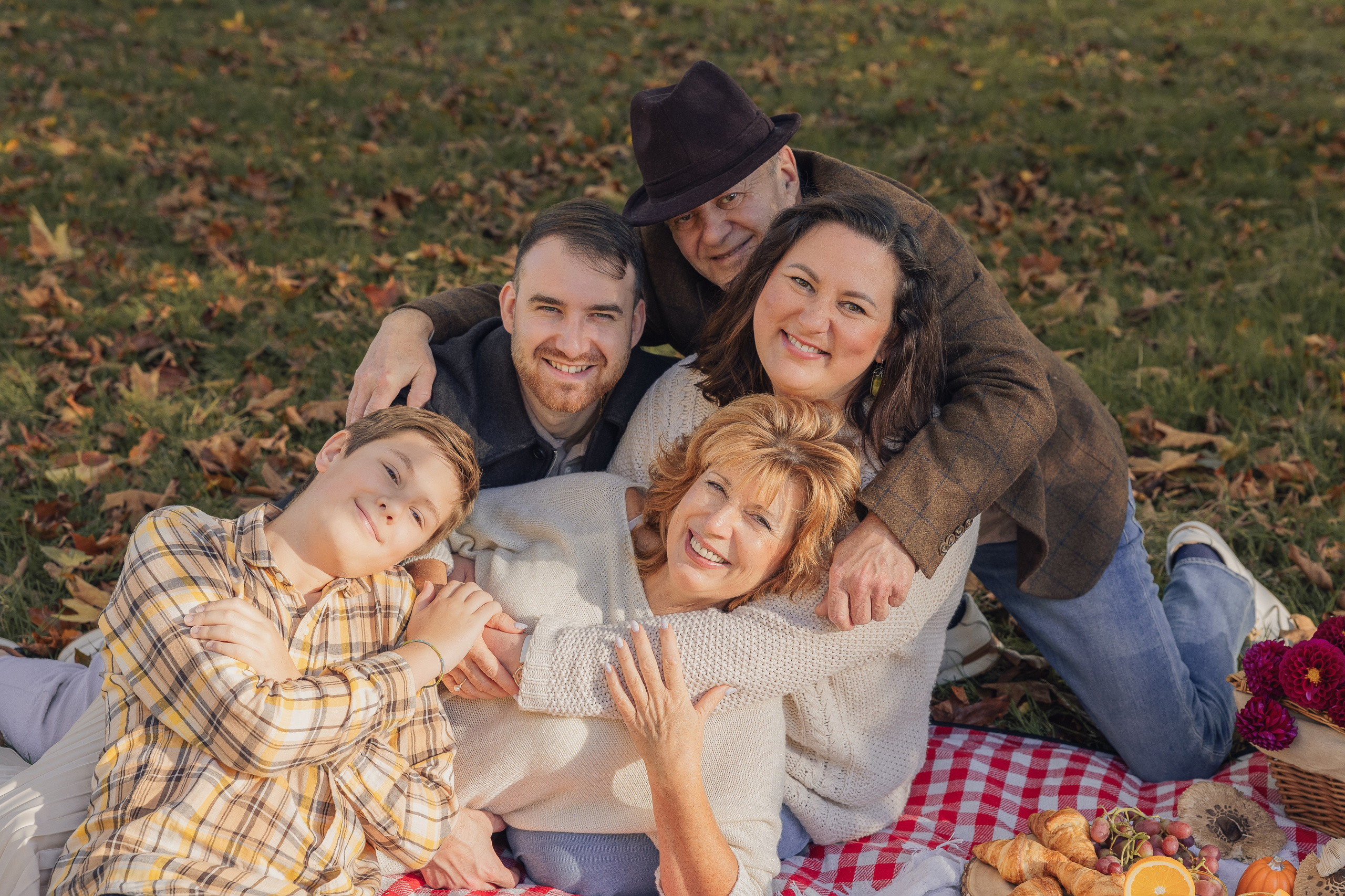 Family autumnal session. PHOTOGRAPHER IN LONDON