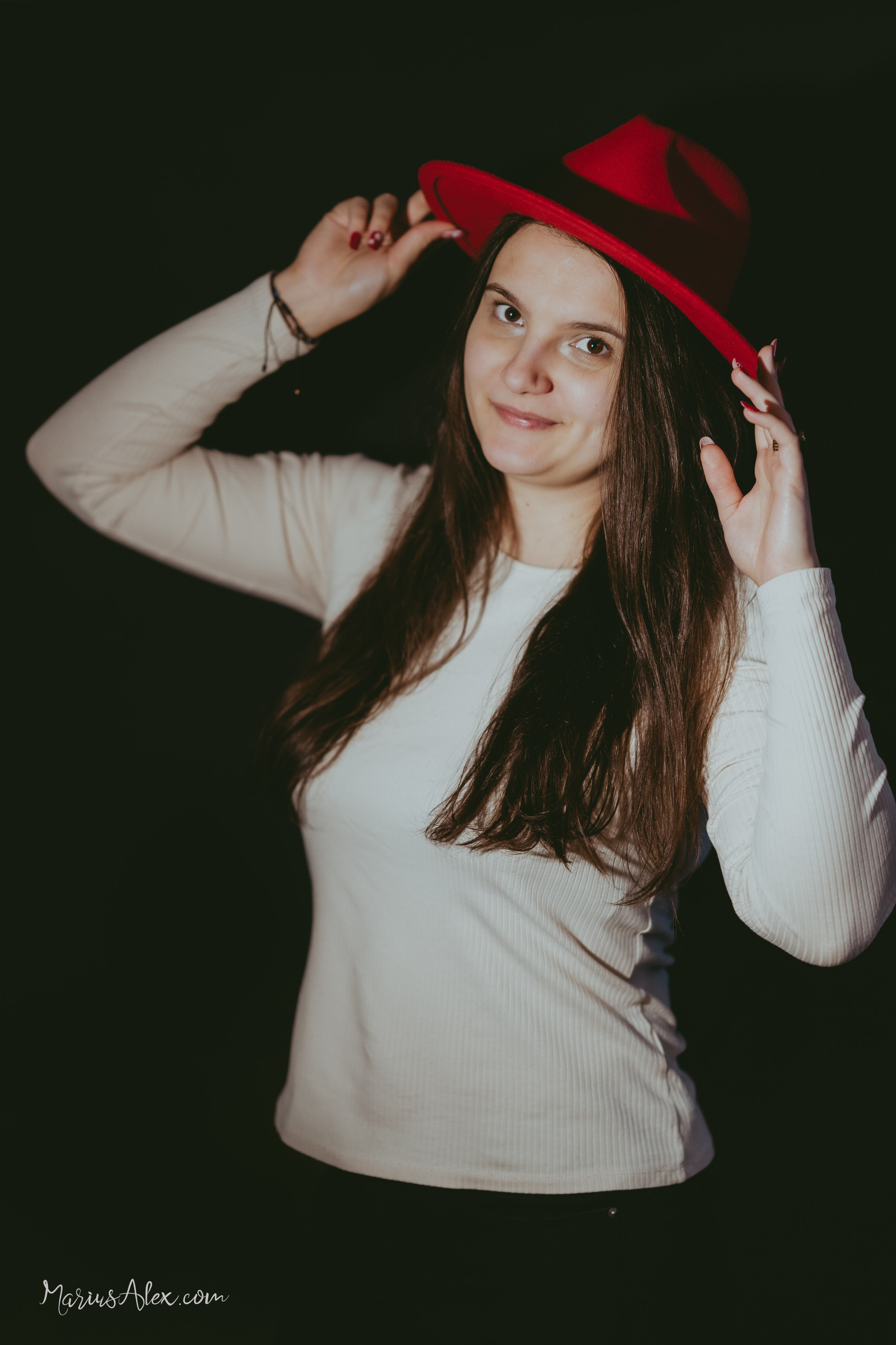 Individual Studio. Marius Alex fotograf de eveniment si portret din Suceava