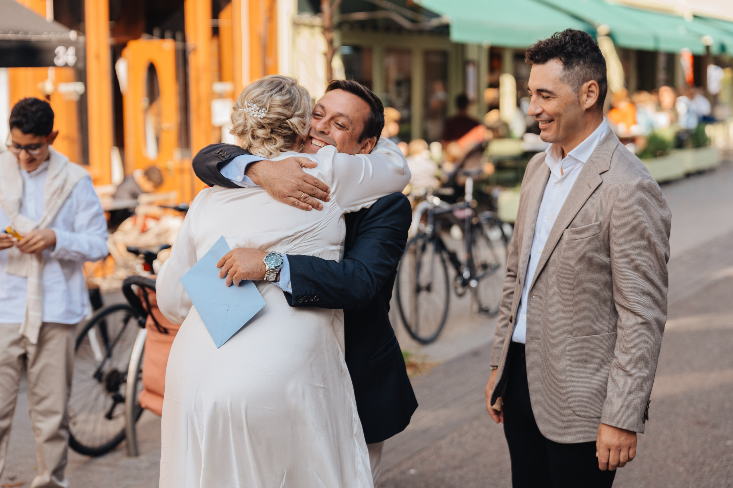 Irene and Juan. Wedding and family photographer in London