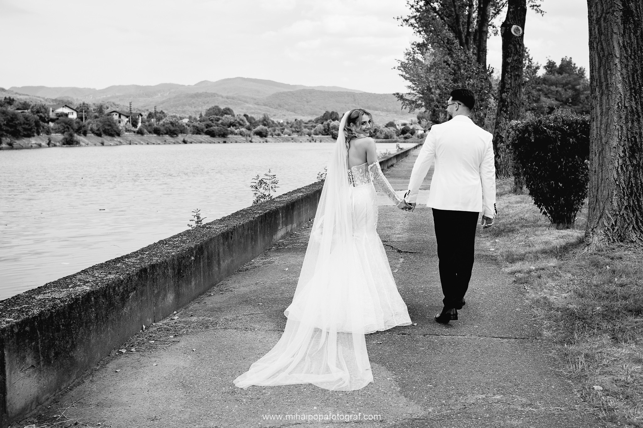 Fotograf de nuntă în Râmnicu Vâlcea | Mihai Popa Fotograf. Fotograf Nuntă & Botez București - Mihai Popa | Dincolo de oameni, imortalizez emoții!