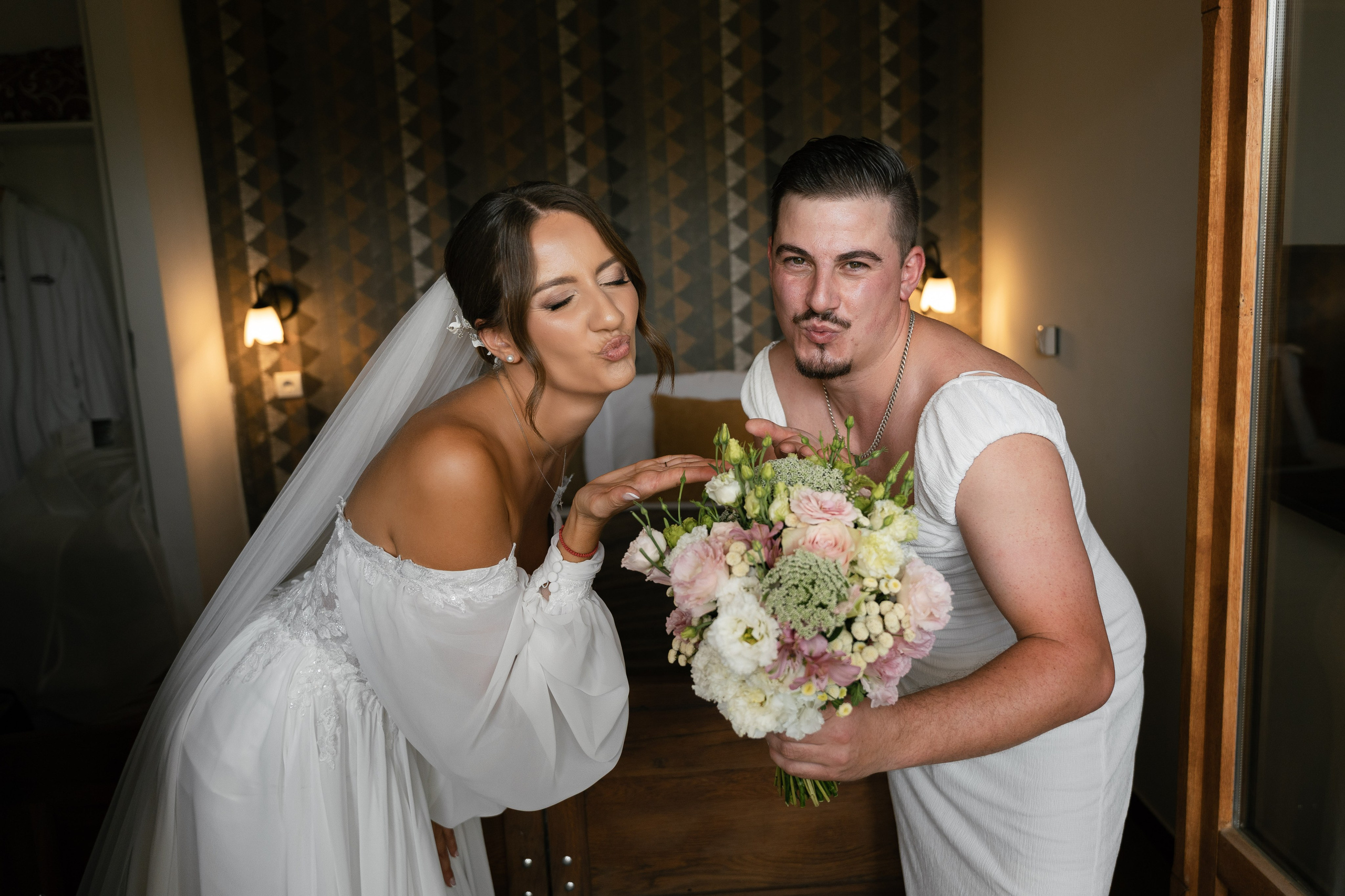 M&D|Between City Lights and Hidden Oasis. Black Sheep Produkcija| Wedding Photography and Wedding Films, based in Kragujevac, Europe / Fotograf i videograf, Kragujevac, Srbija