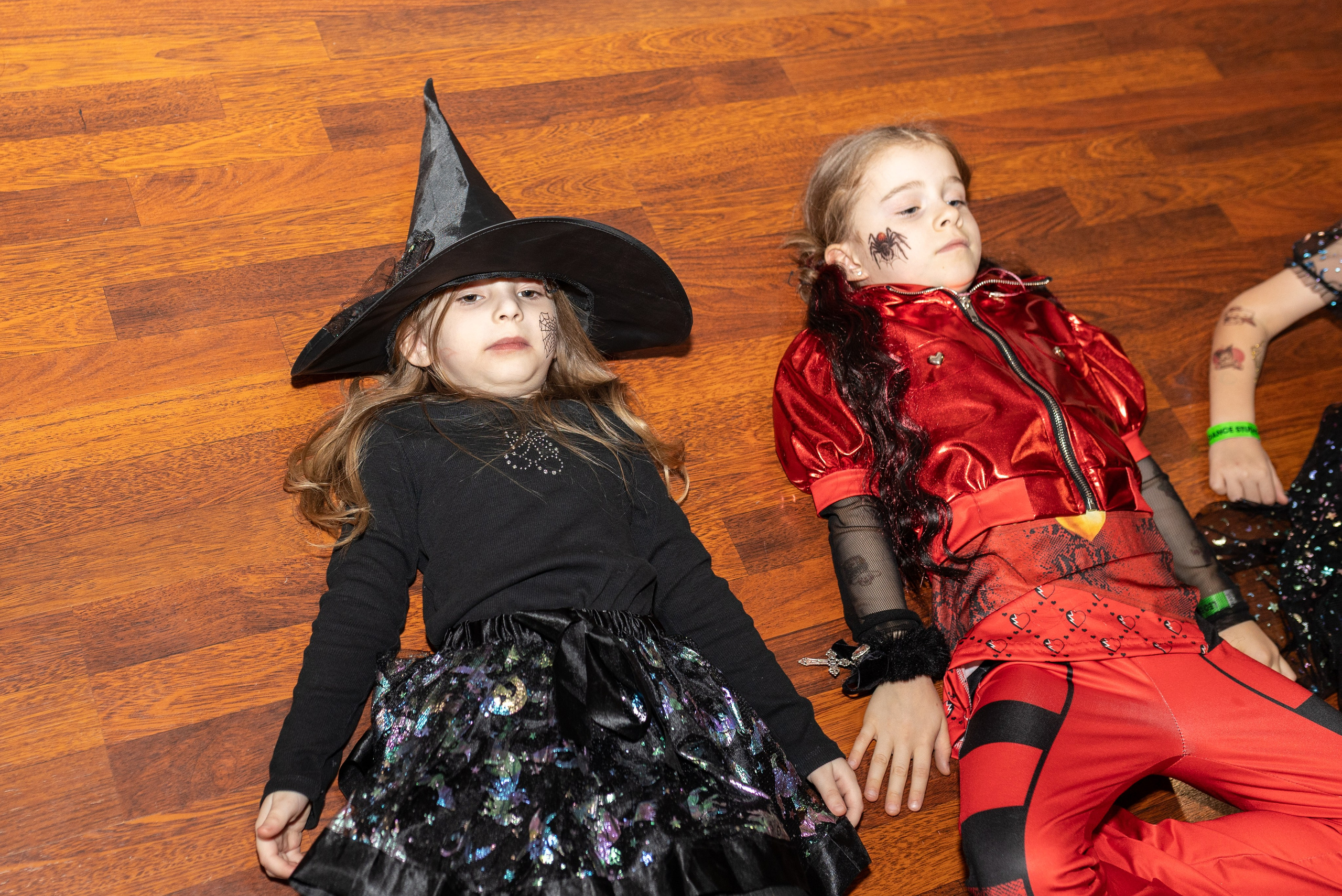 Leo dance studio Helloween 2025. Семейный и детский фотограф в Варшаве Мила Бобровская