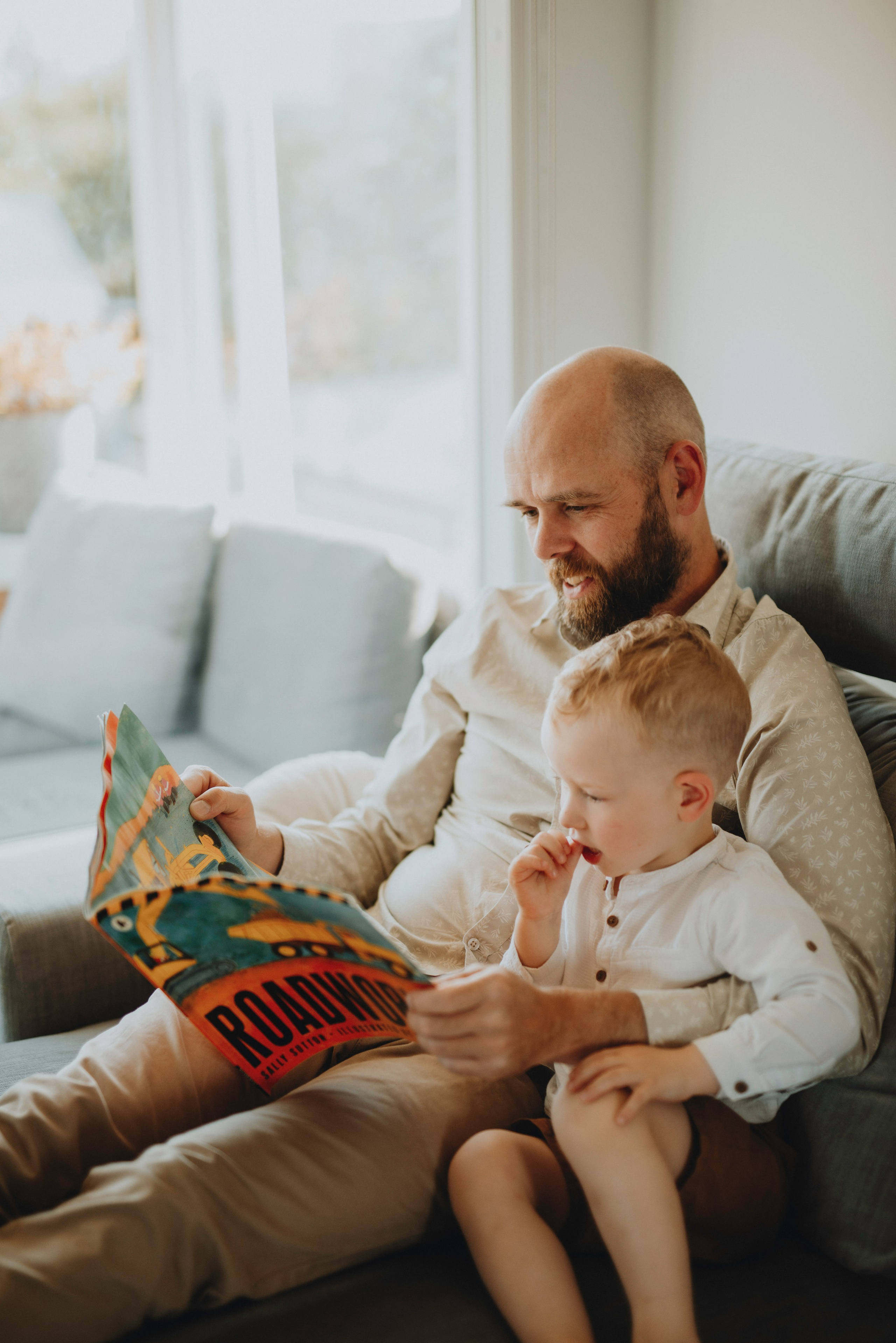 Magi’s Newborn home visit. Michalina Dzianach Wedding Photographer Iceland