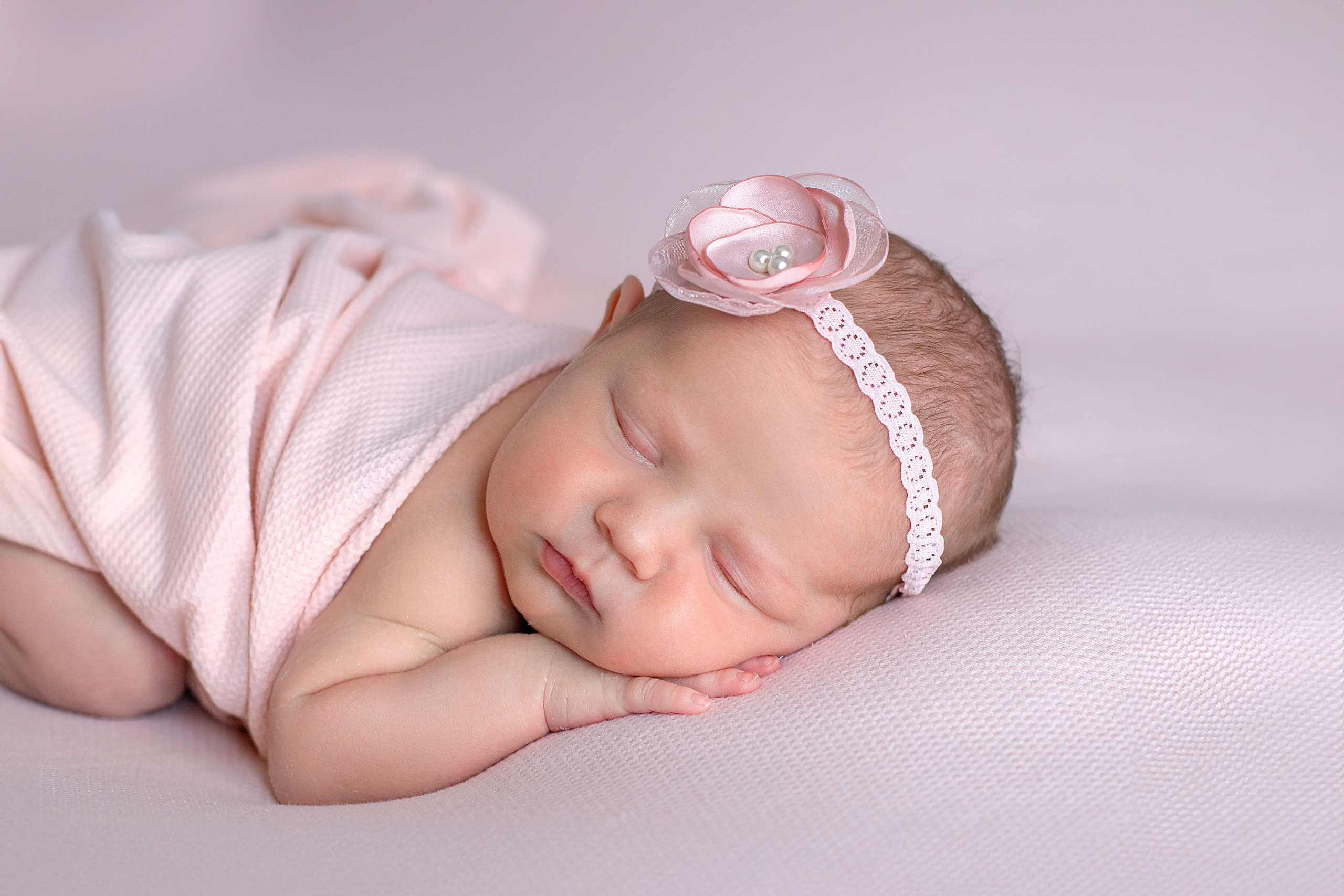 Newborn классическая. Детский и семейный фотограф в г. Бельцы