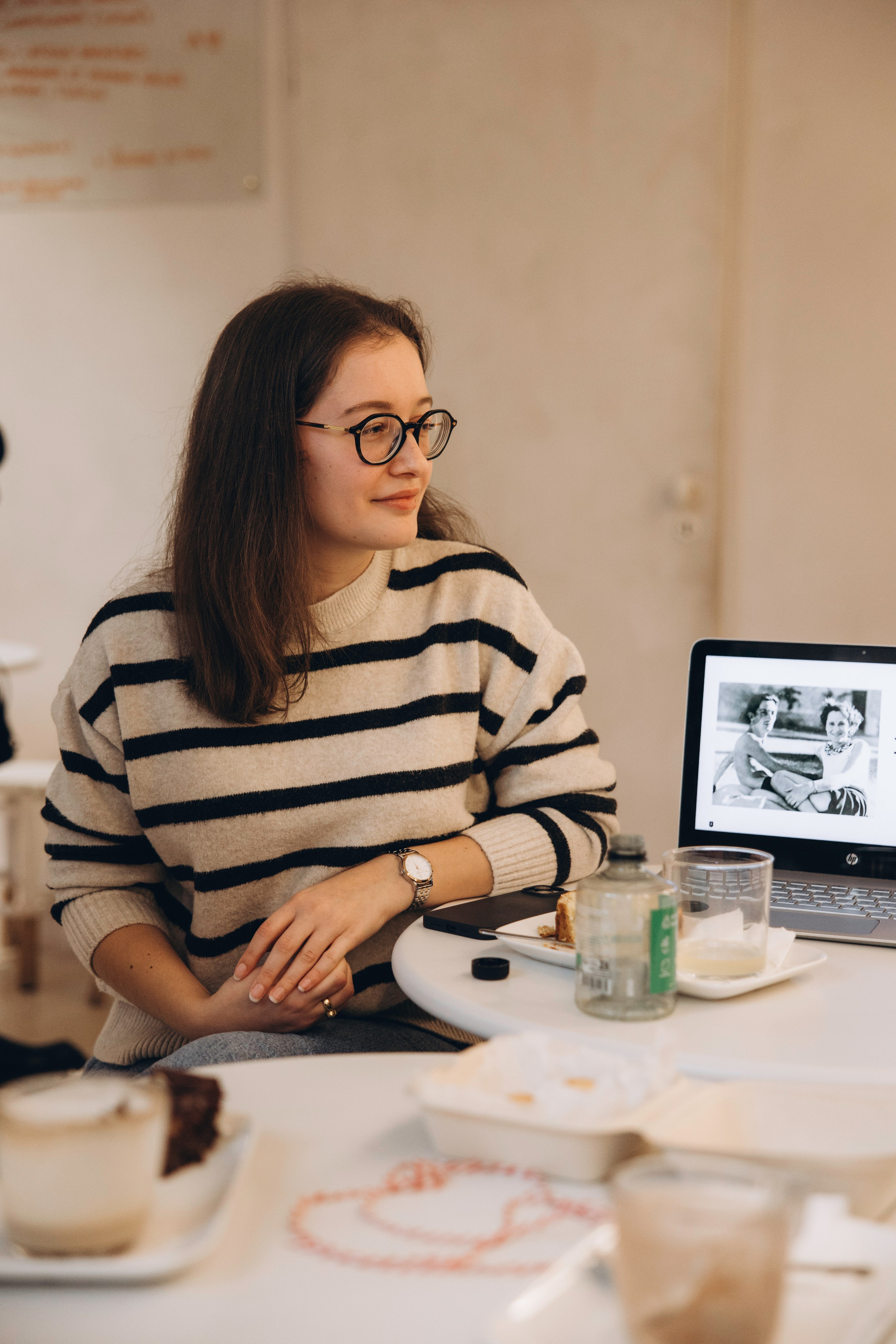 Event photo session for Art brunch Toulouse. Eugenie Smirnova — wedding, corporate and lifestyle photographer in Toulouse and Southwest France