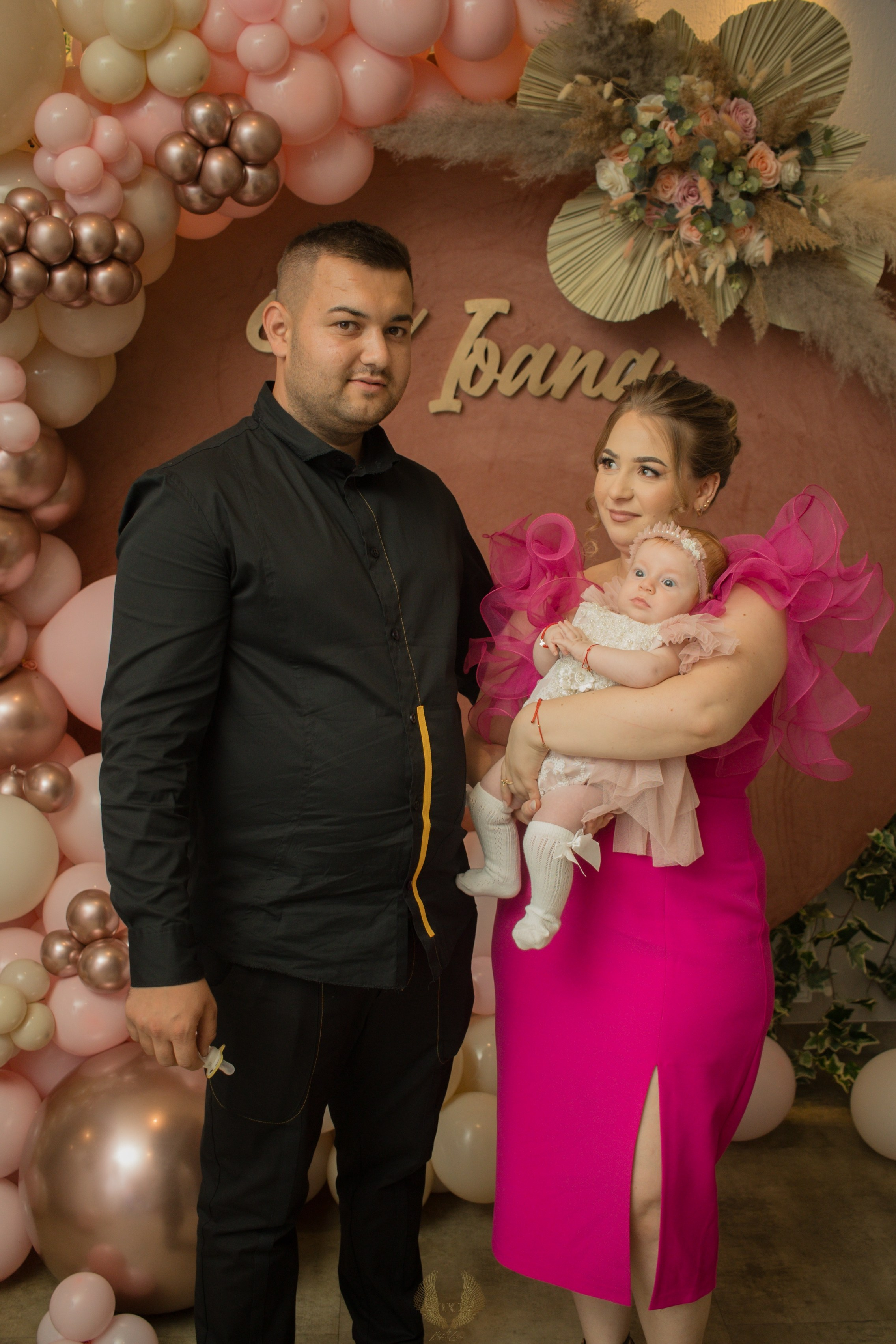 Eva Ioana. Fotograf si videograf — evenimente si studio