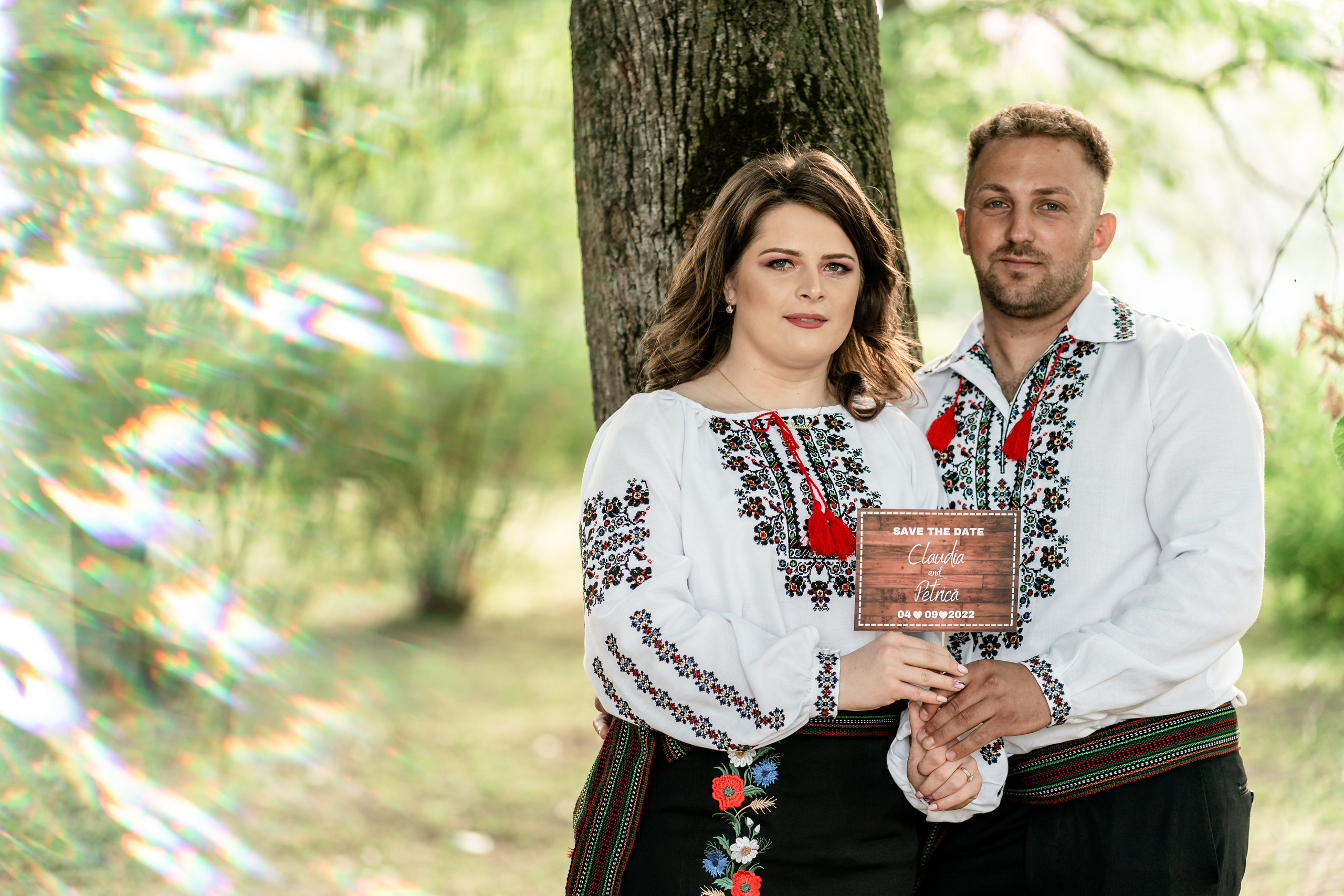 - save-the-date-petrică-claudia-ședință-foto-logodnă  - cuplu-îndrăgostit-ședință-foto-romantică  - anunț-nuntă-petrică-claudia-save-the-date  - fotografii-save-the-date-iași-botoșani-suceava  - petrică-claudia-poze-logodnă-foto-alin-chirilă  - ședință-foto-pre-nuntă-save-the-date  - save-the-date-poze-emotionante-cuplu  - logodnă-foto-petrică-claudia-alino-foto-studio  - ședință-foto-natură-cuplu-viitori-miri  - alin-chirilă-fotograf-save-the-date-petrică-claudia