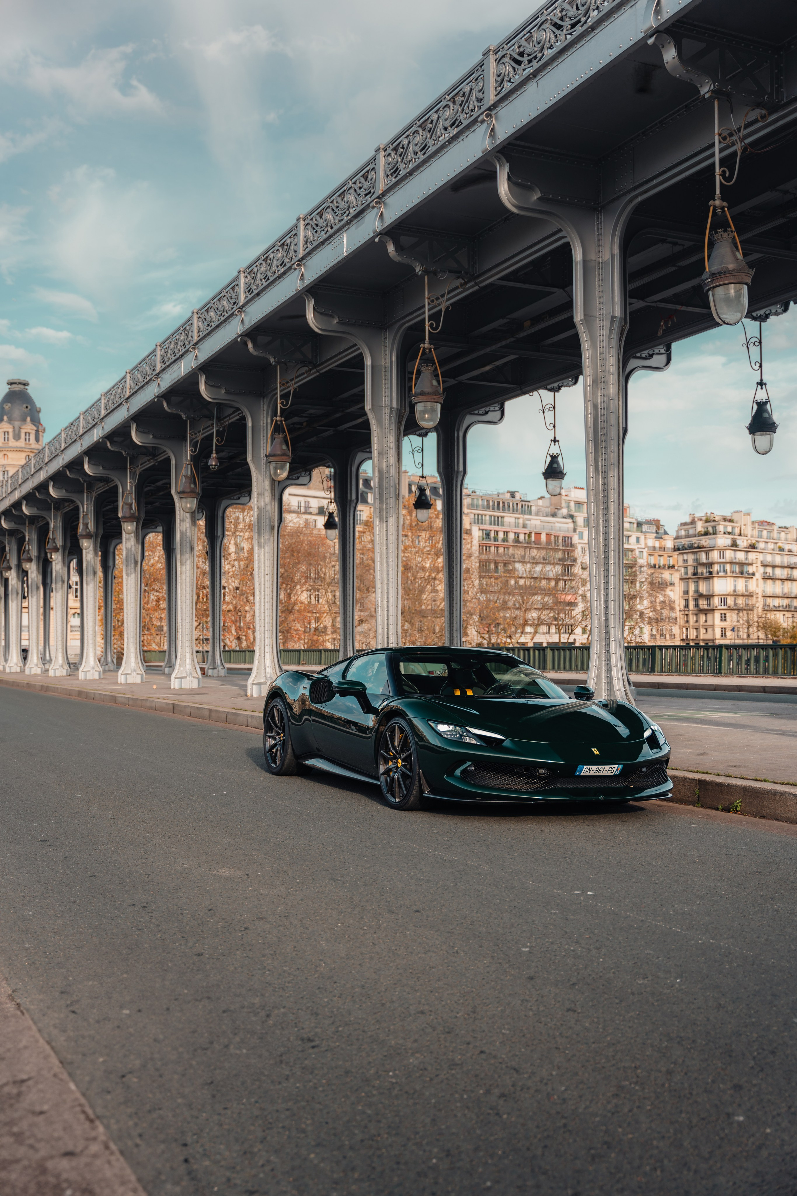 Ferrari 296 GTB. Photographe de voitures à Paris — Vitalii Motruk