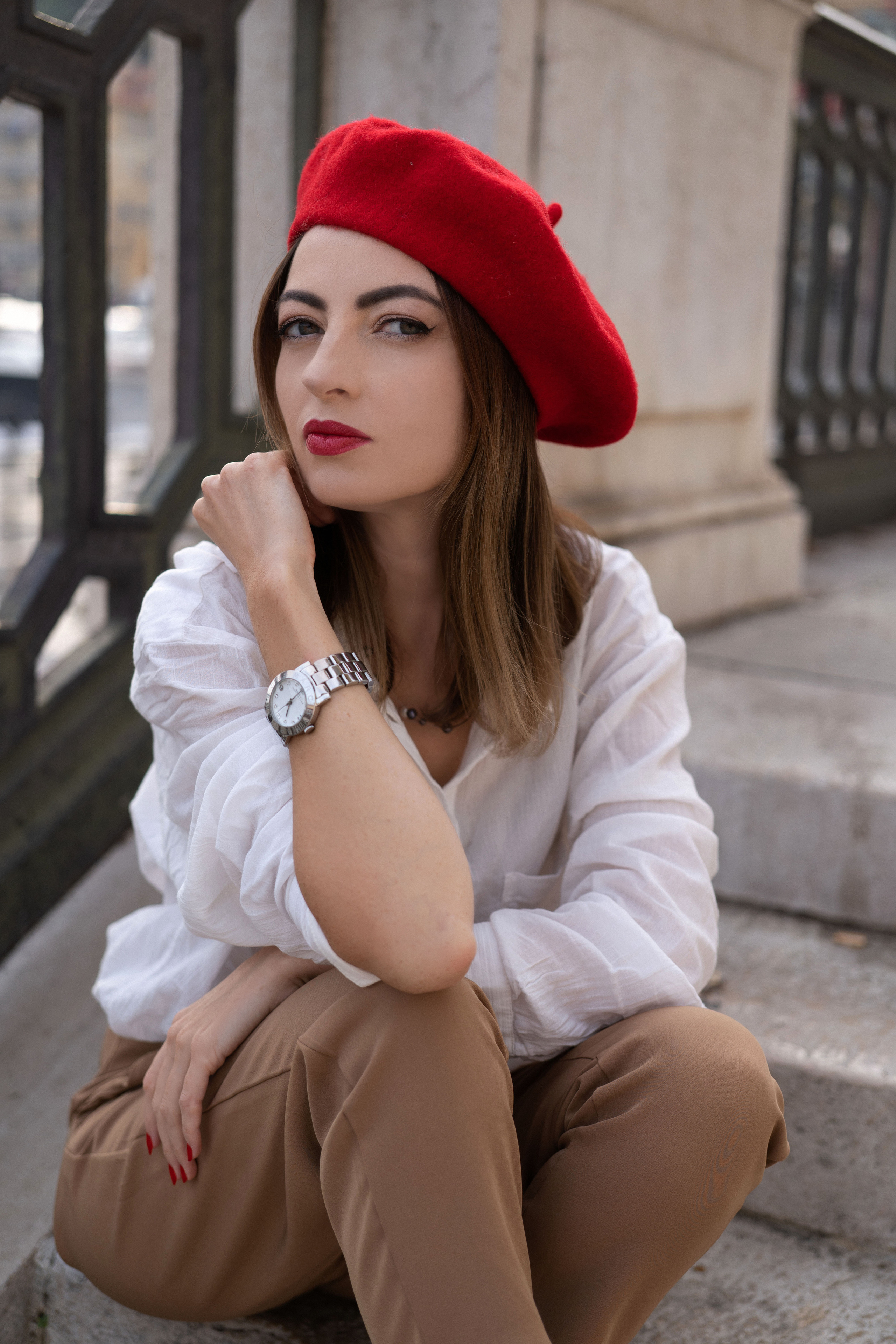 « Франция ей к лицу ». Главная