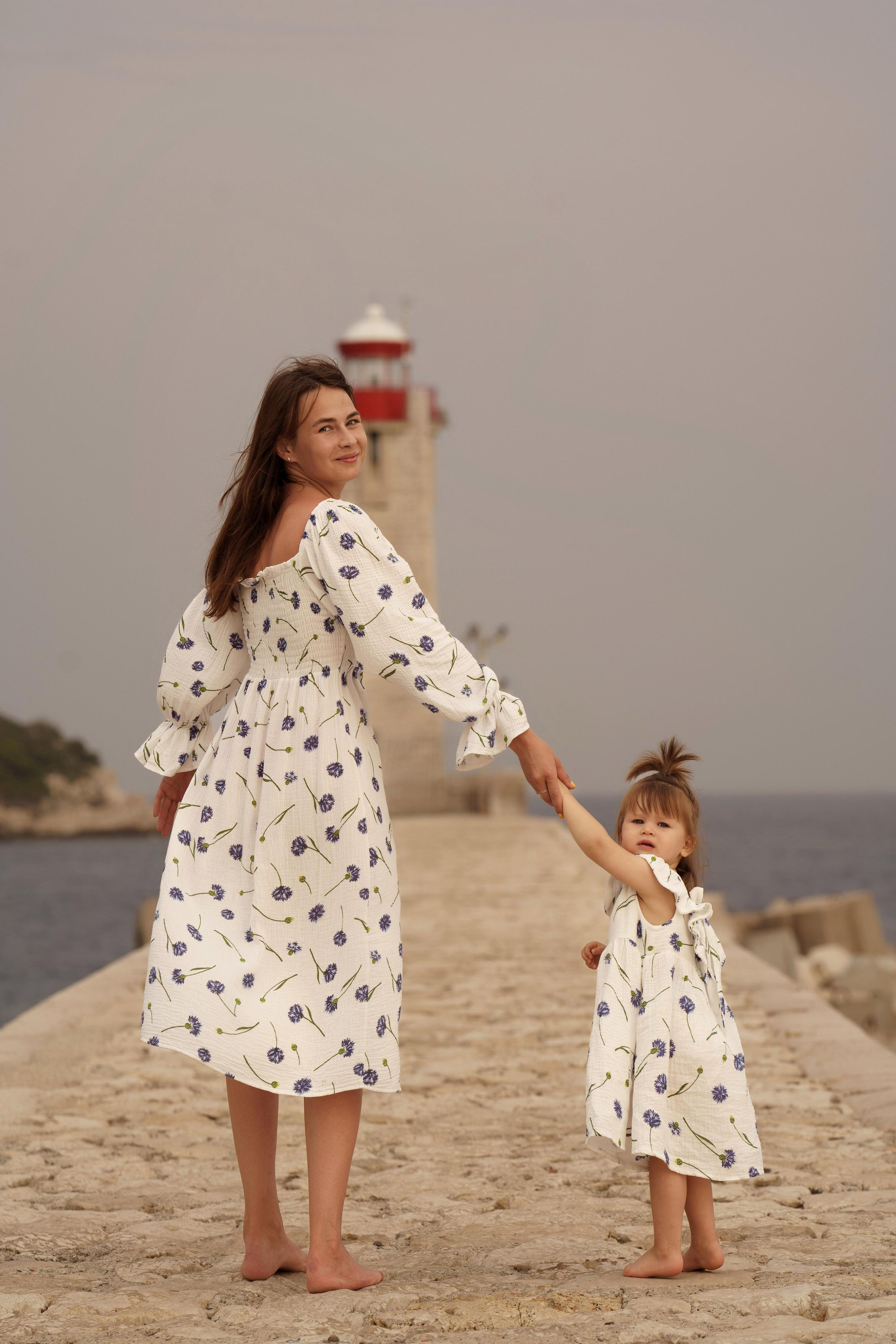 « прогулка Оли и Поли у маяка ». Главная