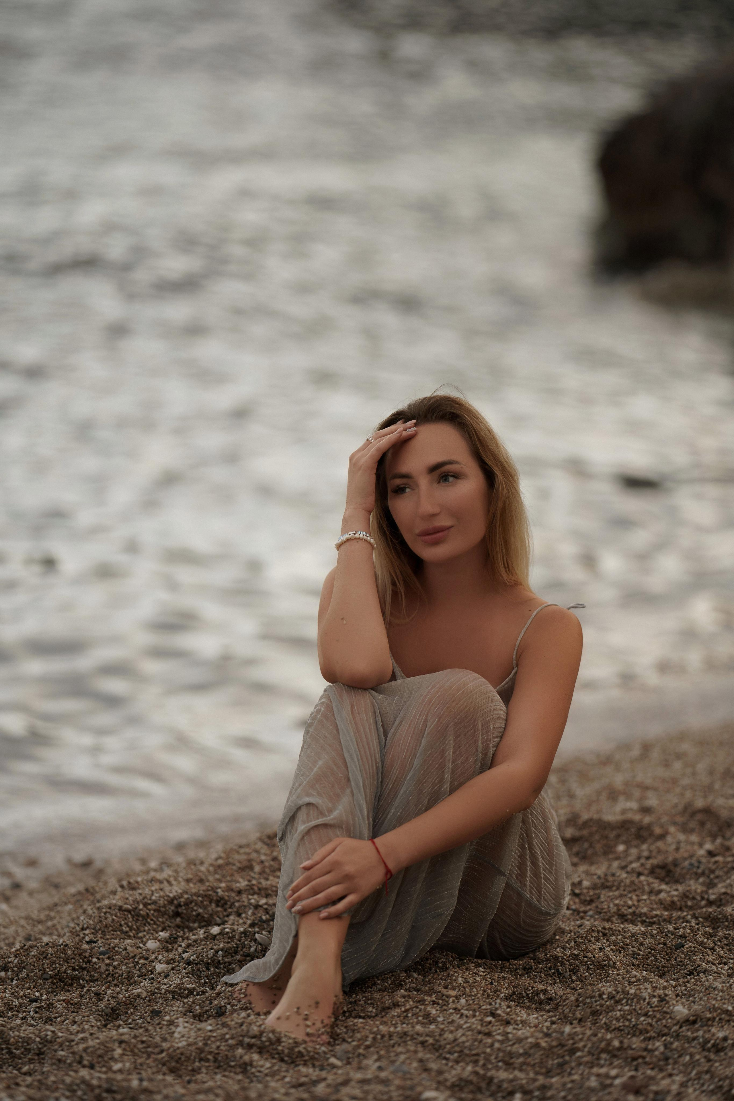 « une sirène sur le rivage ». Photos by Vechkaeva