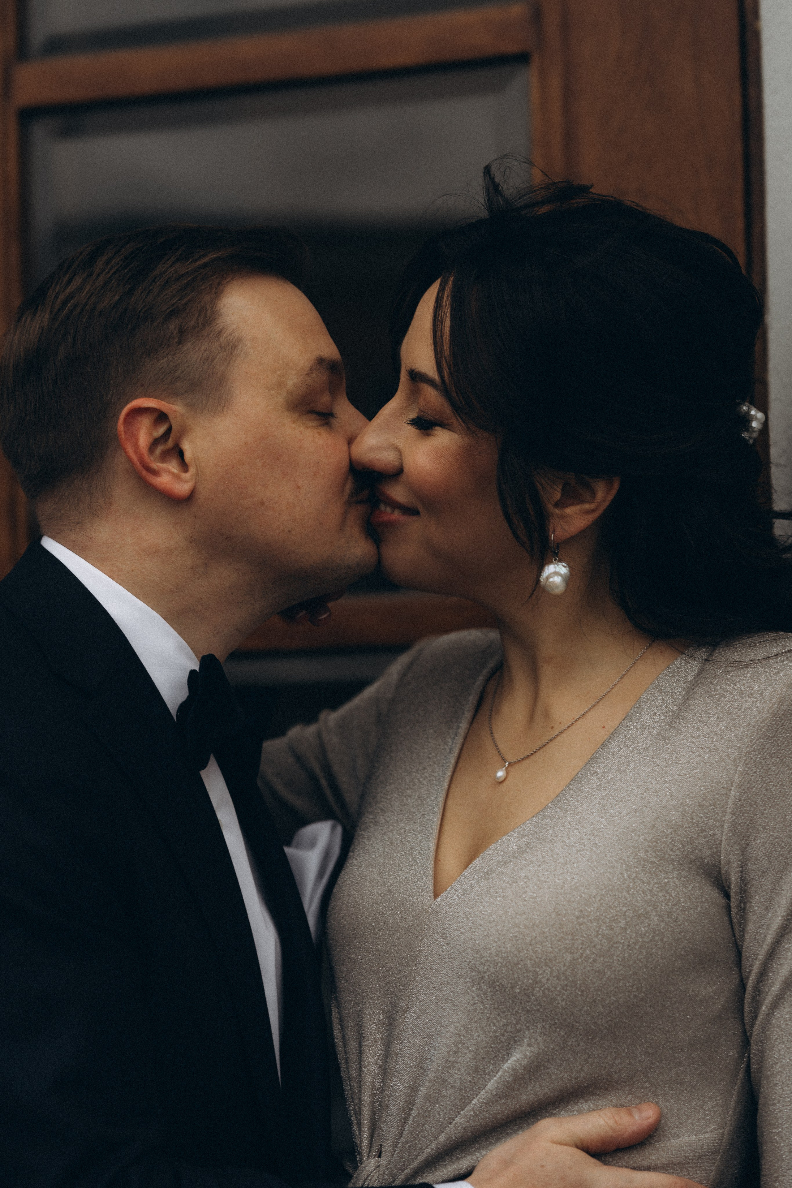 Wedding, city wedding, couple, lovestory, potrait. Wedding and portrait photographer in Helsinki Vickan O