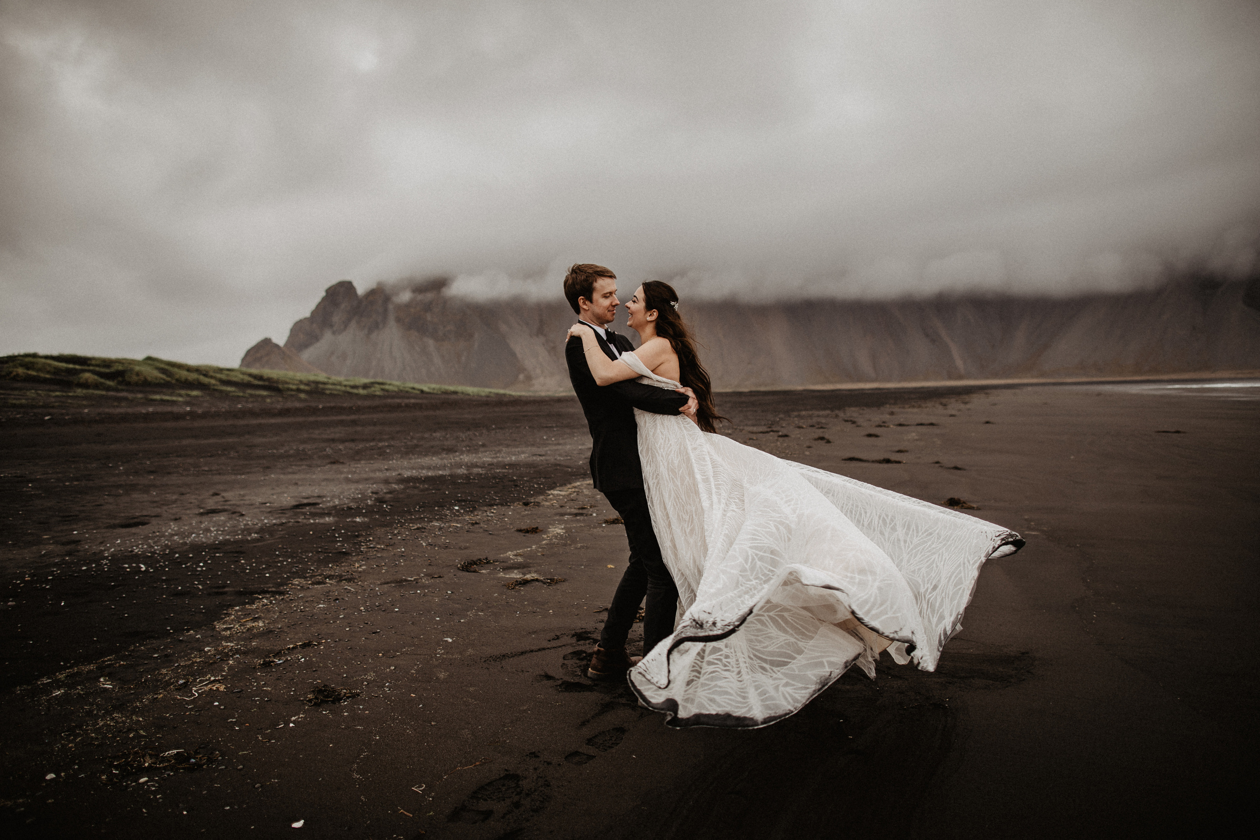 Wedding in secret canyon in Iceland. Iceland elopement photo and video | Nikolaichik Photo
