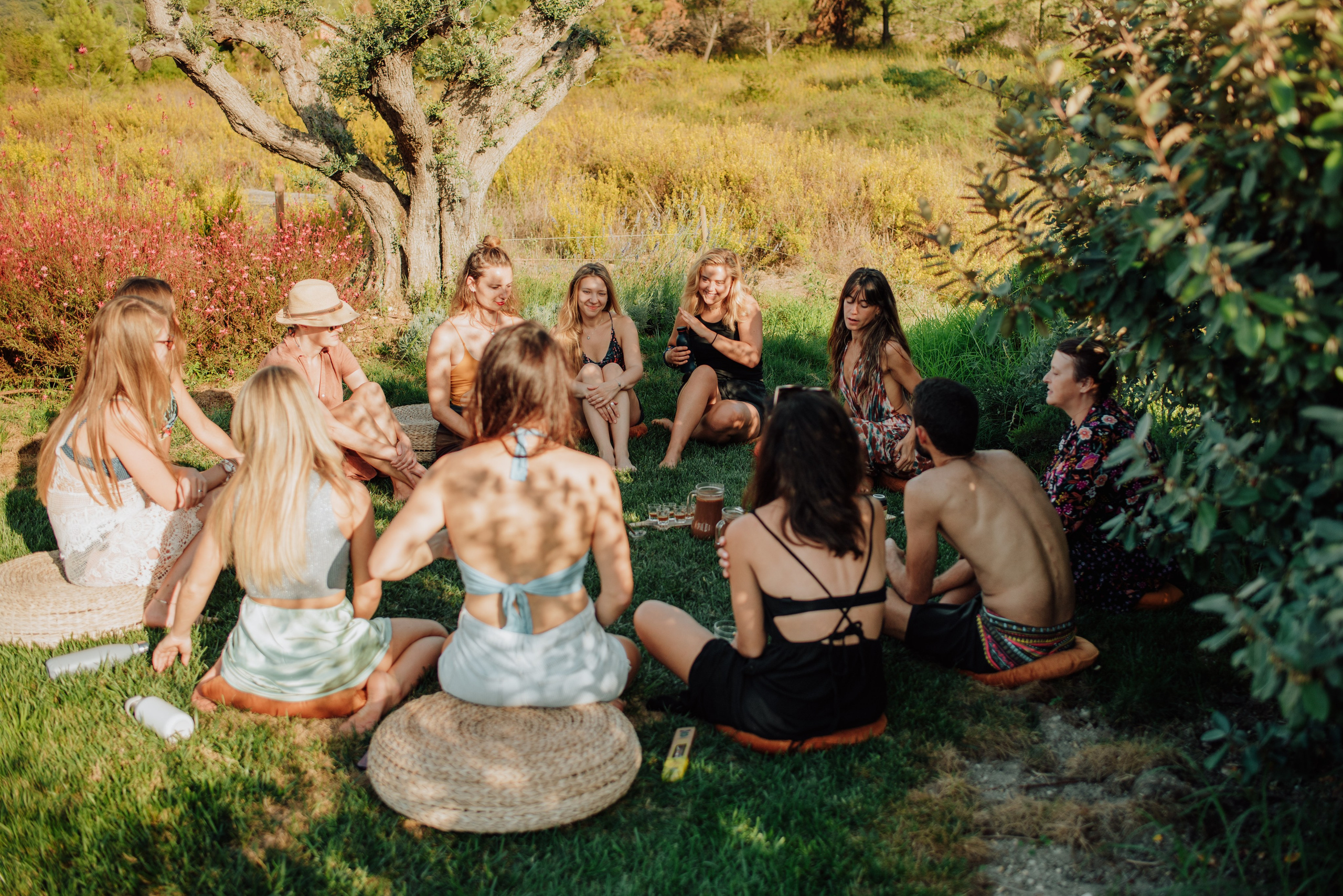 YOGA RETREAT PORTUGAL. Lifestyle, wedding and family photographer