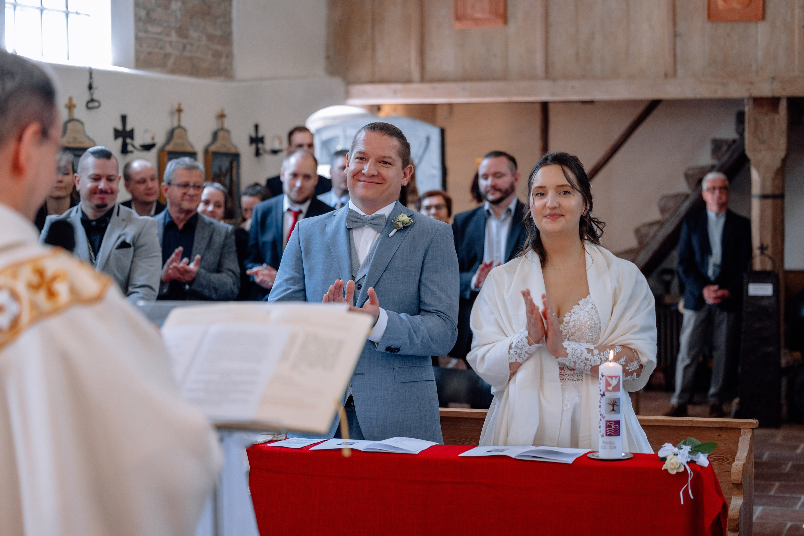 Trauung und Taufe: Heilig-Kreuz-Kirche. Hochzeitsfotograf München Taufe Familienfotograf Tanja Mauke