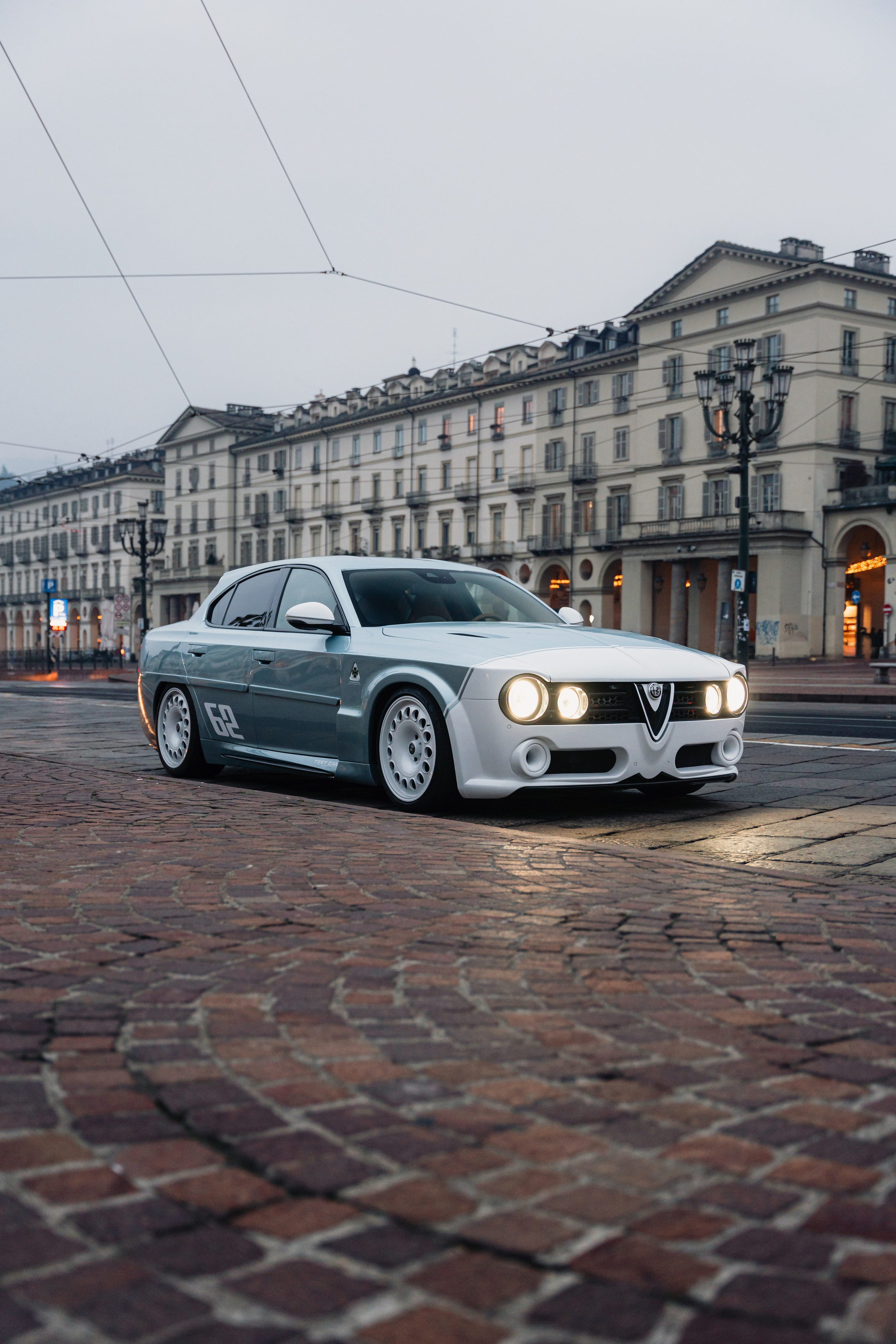 Afla Romeo Giulia ErreErre Fuoriserie. Photographe de voitures à Paris — Vitalii Motruk