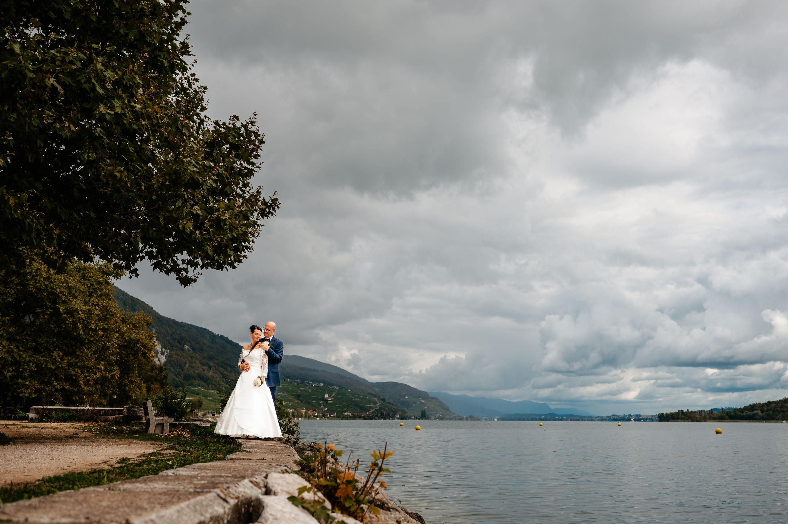 Hochzeitsfotografie Thomas & Elena – Emotionale Hochzeitsreportage in der Schweiz. Authentische, emotionale, zeitlose Hochzeitsfotografie aus Albstadt
