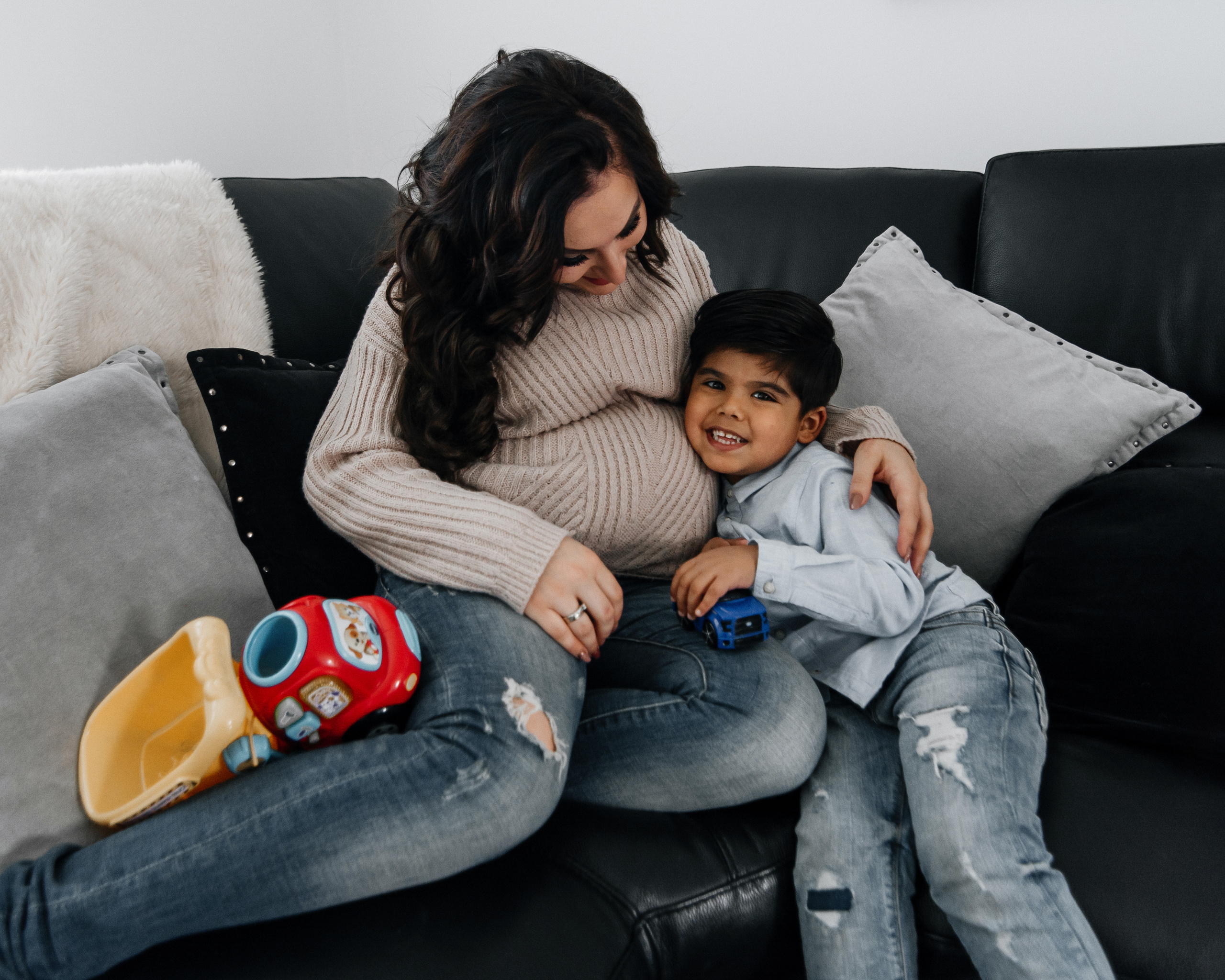 Home Maternity Photoshoot Tips | Rapley Photography. Rapley Photography | West Yorkshire Wedding & Portrait Photographer