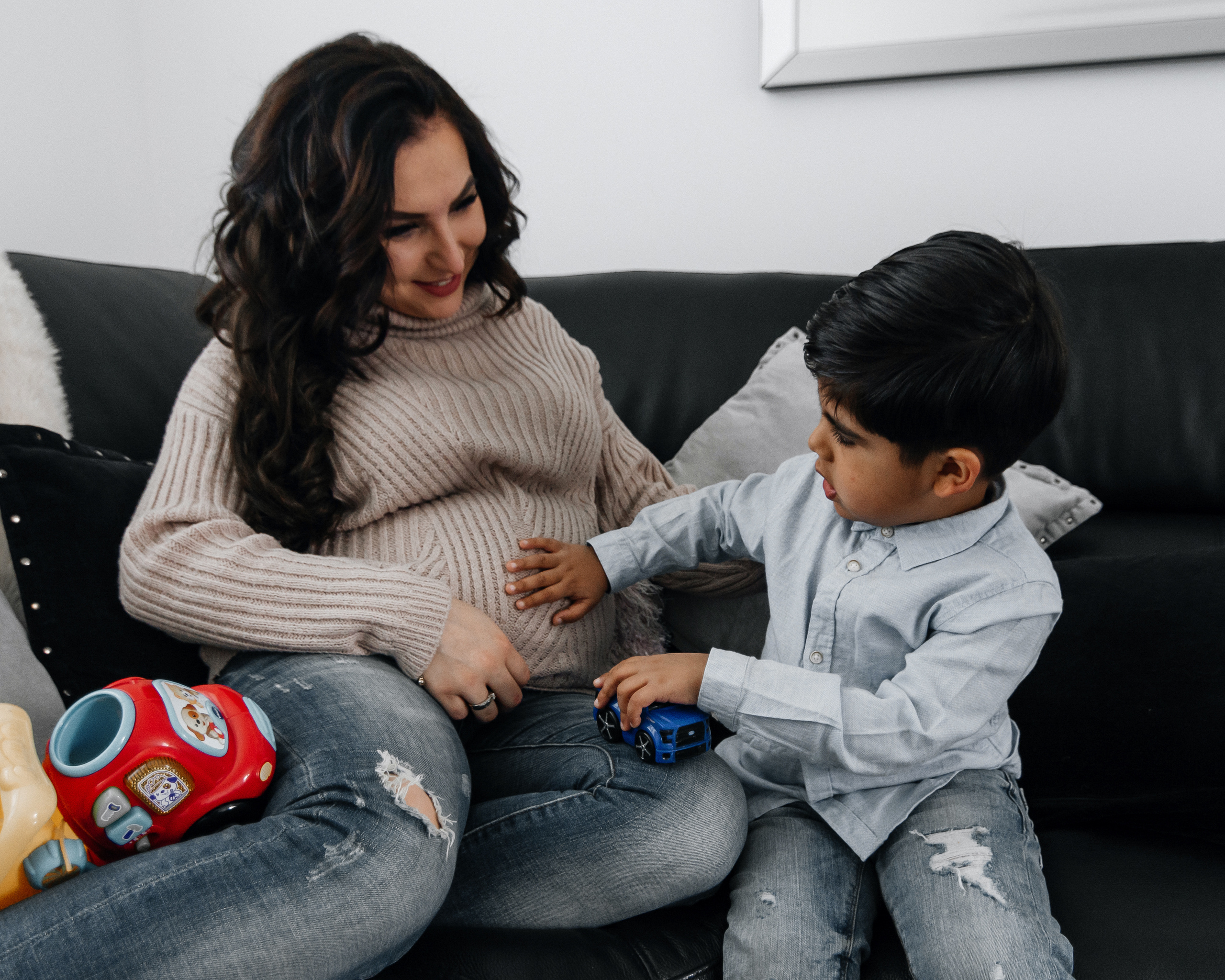 Home Maternity Photoshoot Tips | Rapley Photography. Rapley Photography | West Yorkshire Wedding & Portrait Photographer