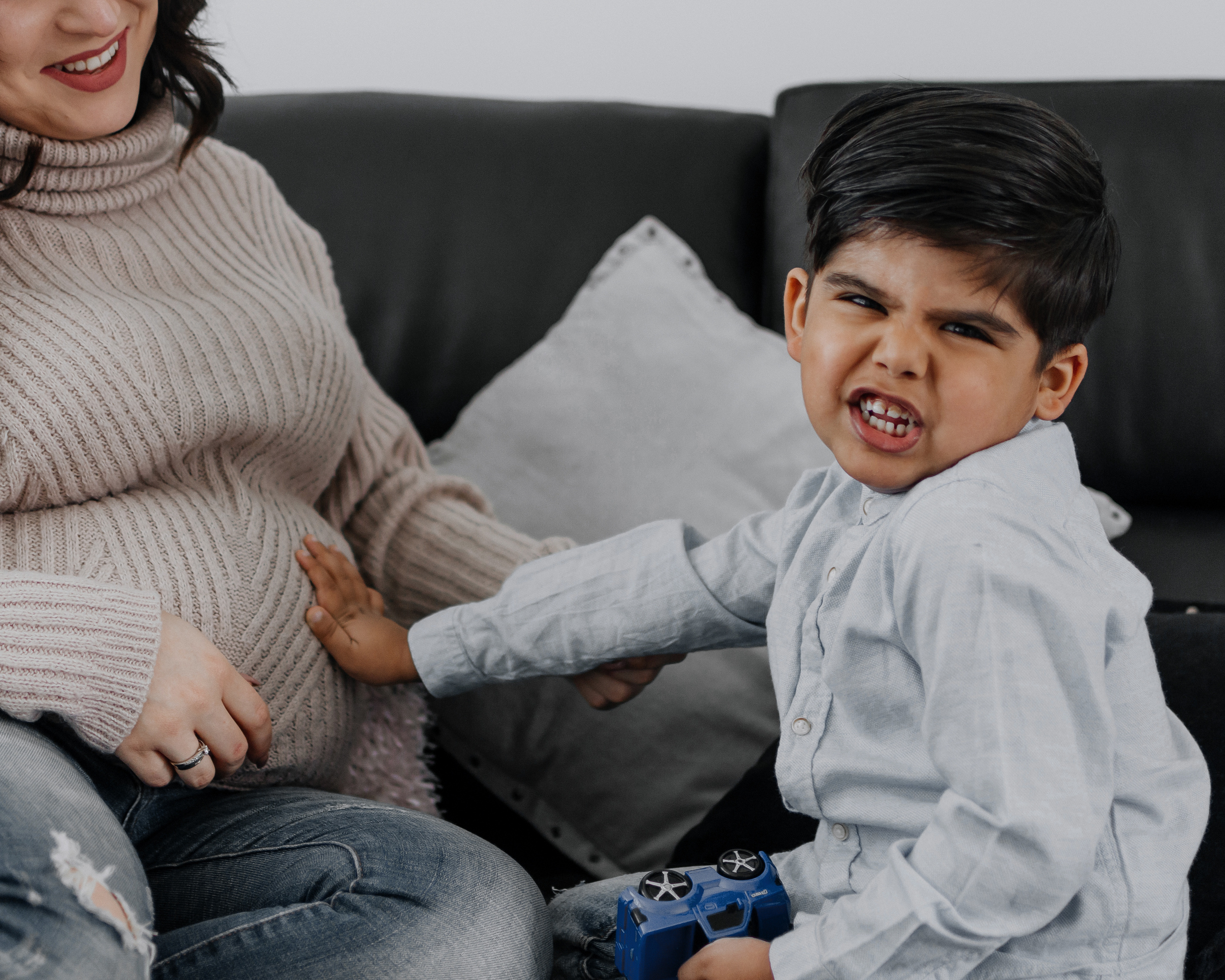 Home Maternity Photoshoot Tips | Rapley Photography. Rapley Photography | West Yorkshire Wedding & Portrait Photographer