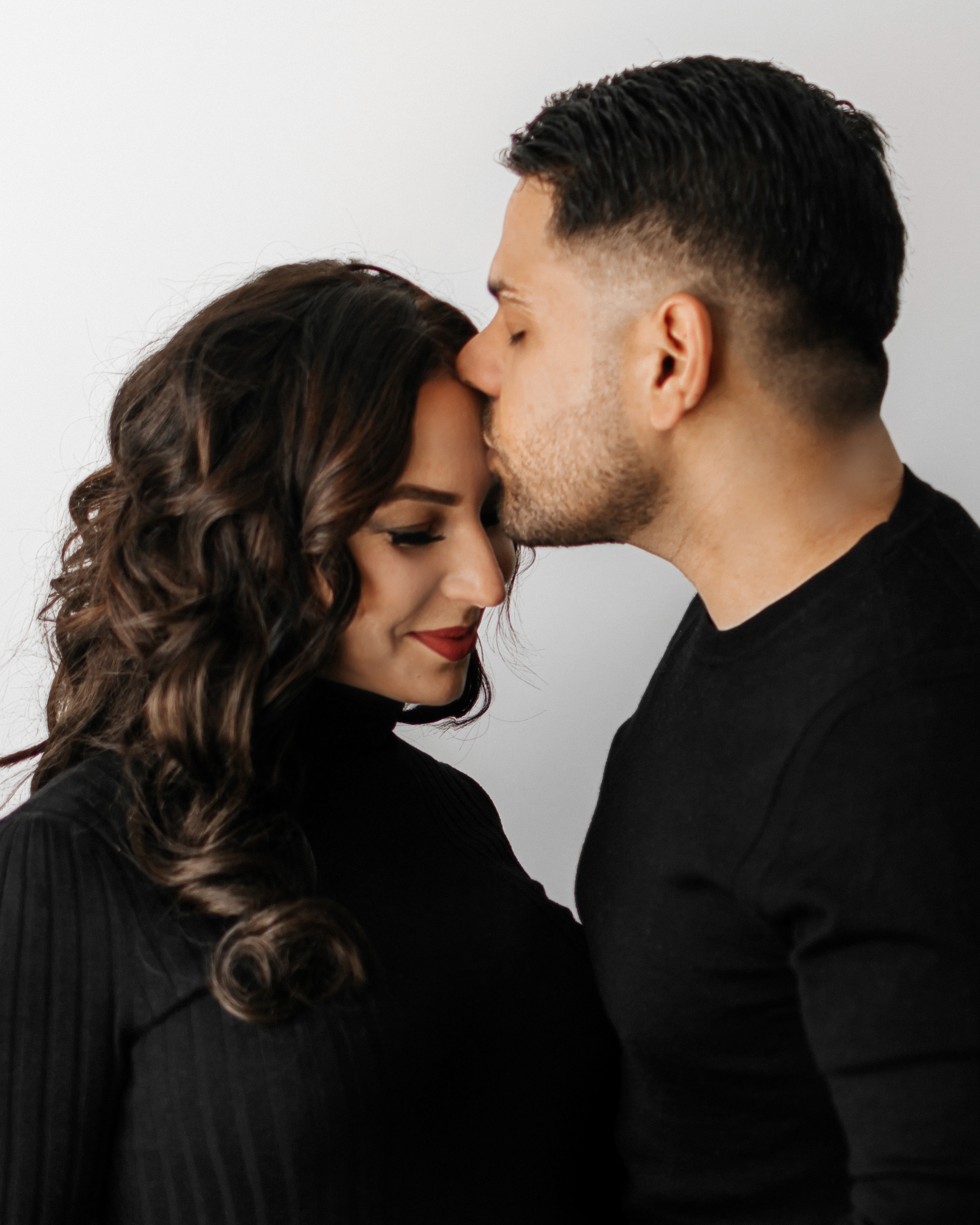 Home Maternity Photoshoot Tips | Rapley Photography. Rapley Photography | West Yorkshire Wedding & Portrait Photographer