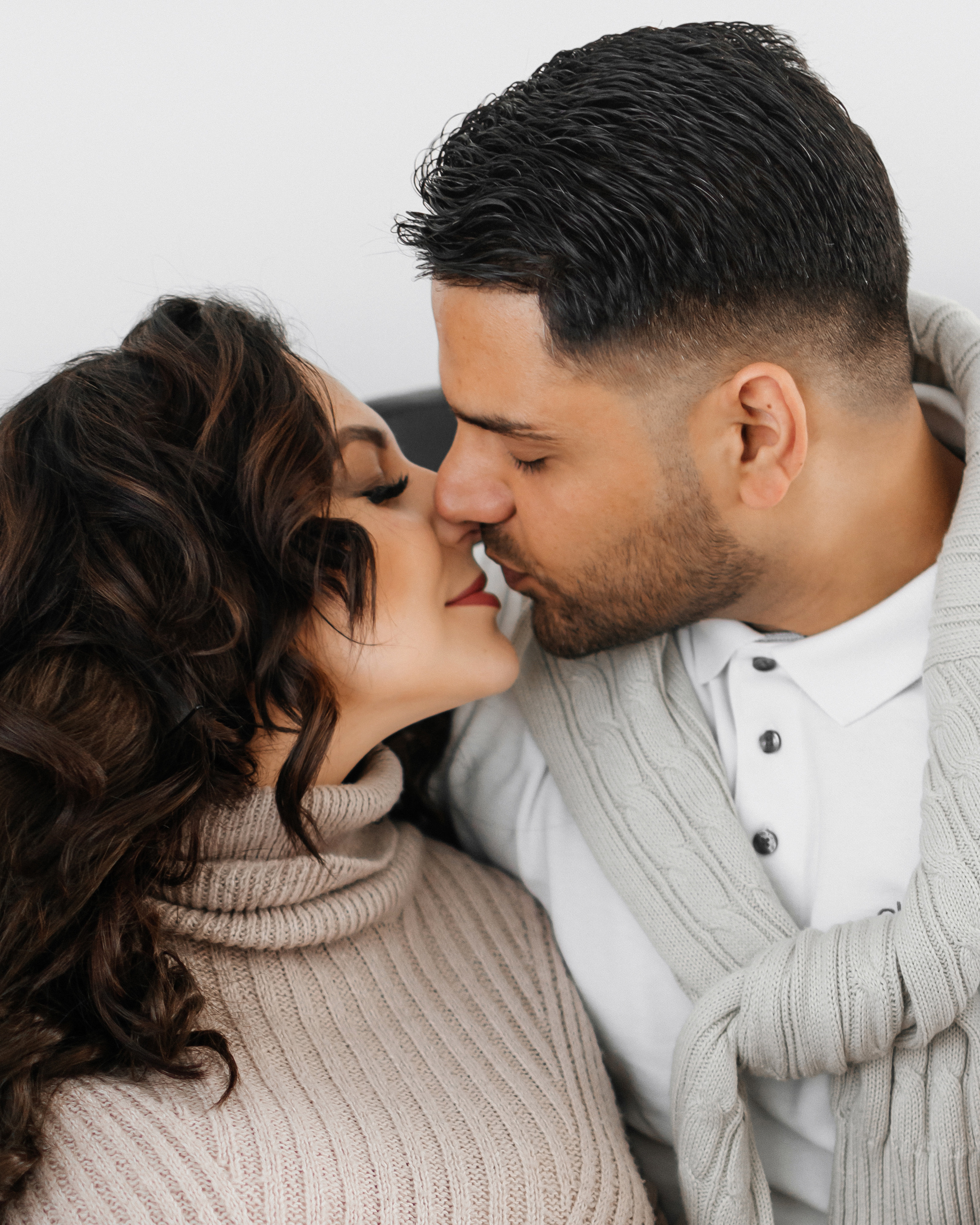 Home Maternity Photoshoot Tips | Rapley Photography. Rapley Photography | West Yorkshire Wedding & Portrait Photographer