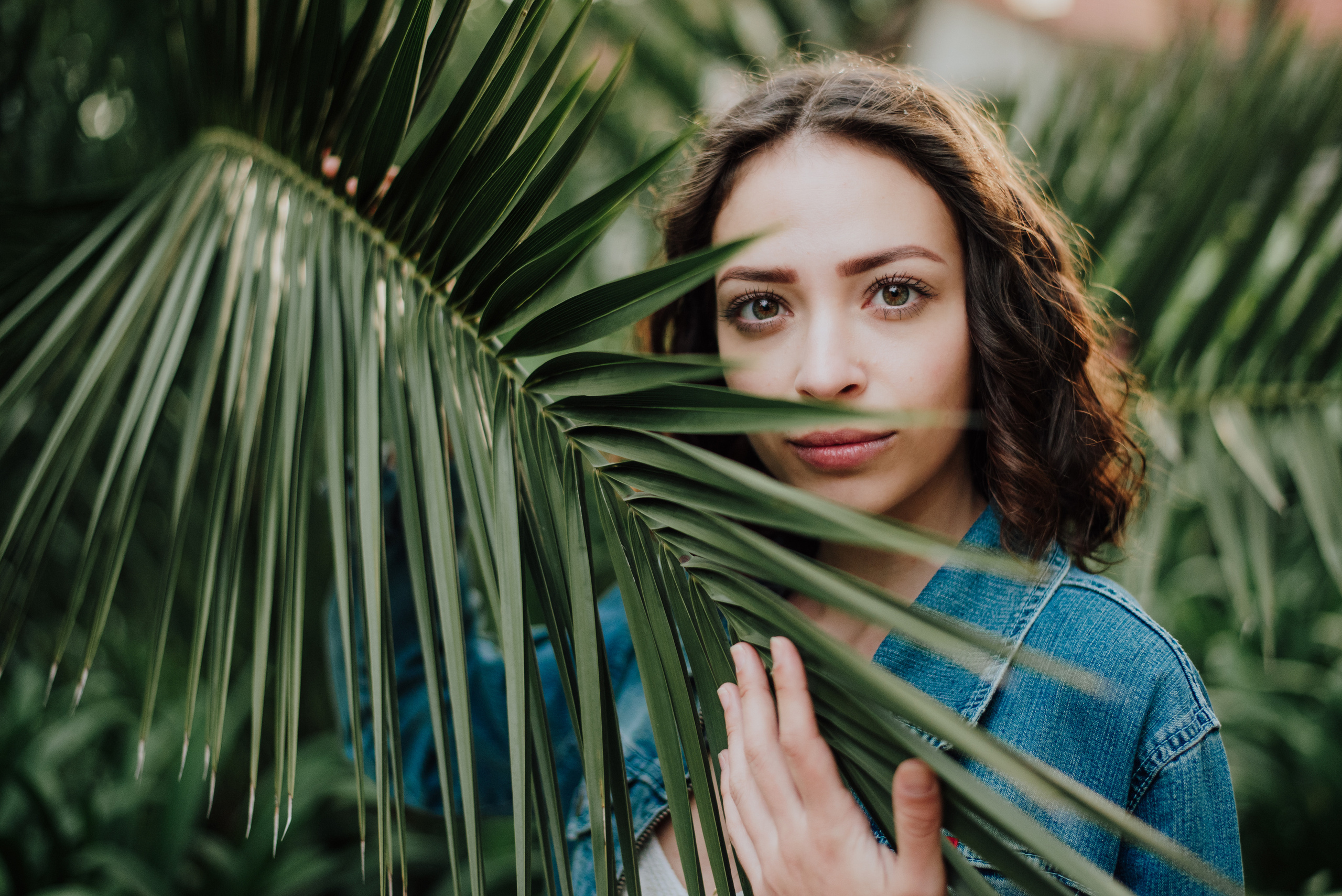 Sara. Lifestyle, wedding and family photographer