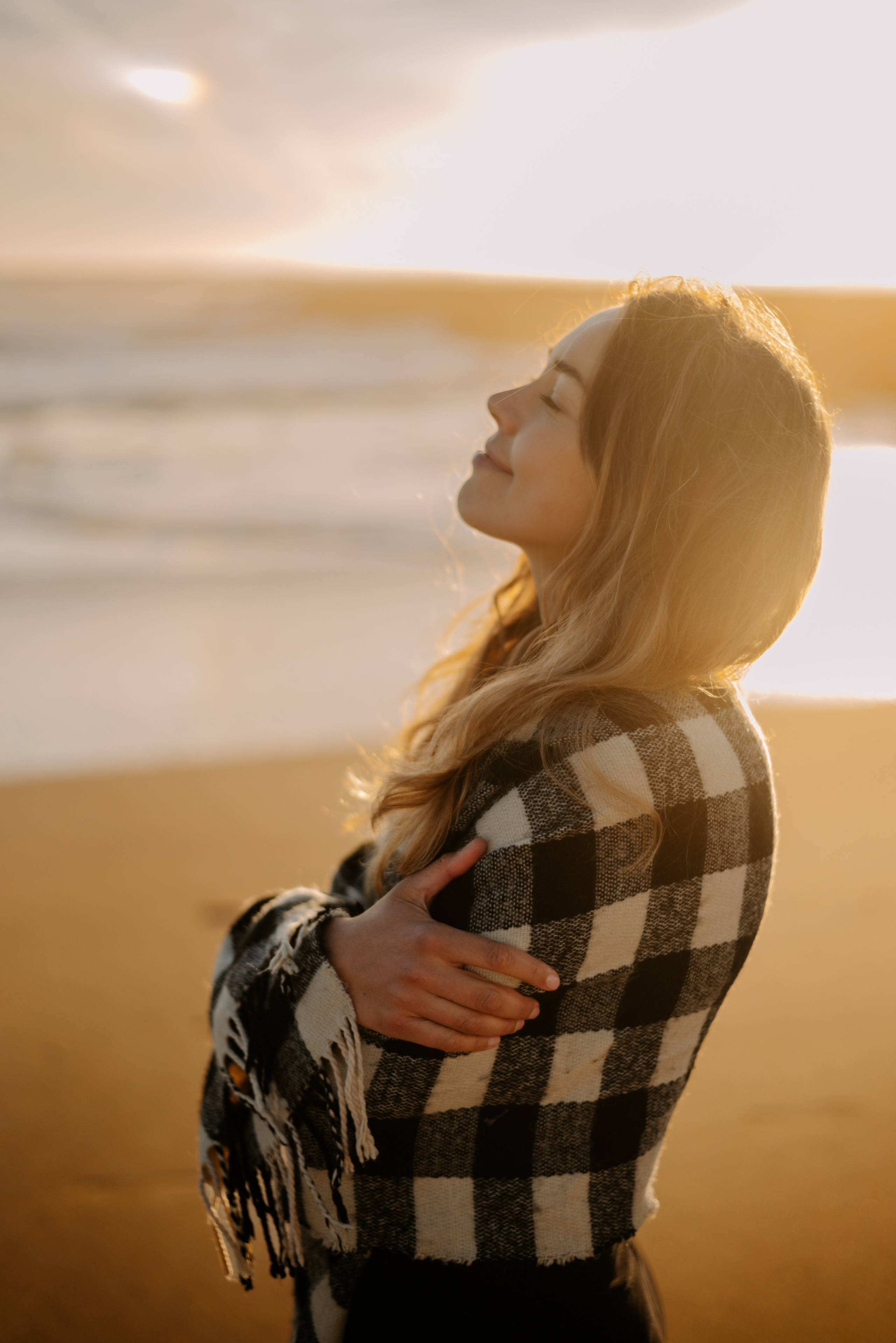 Lucy. Lifestyle, wedding and family photographer