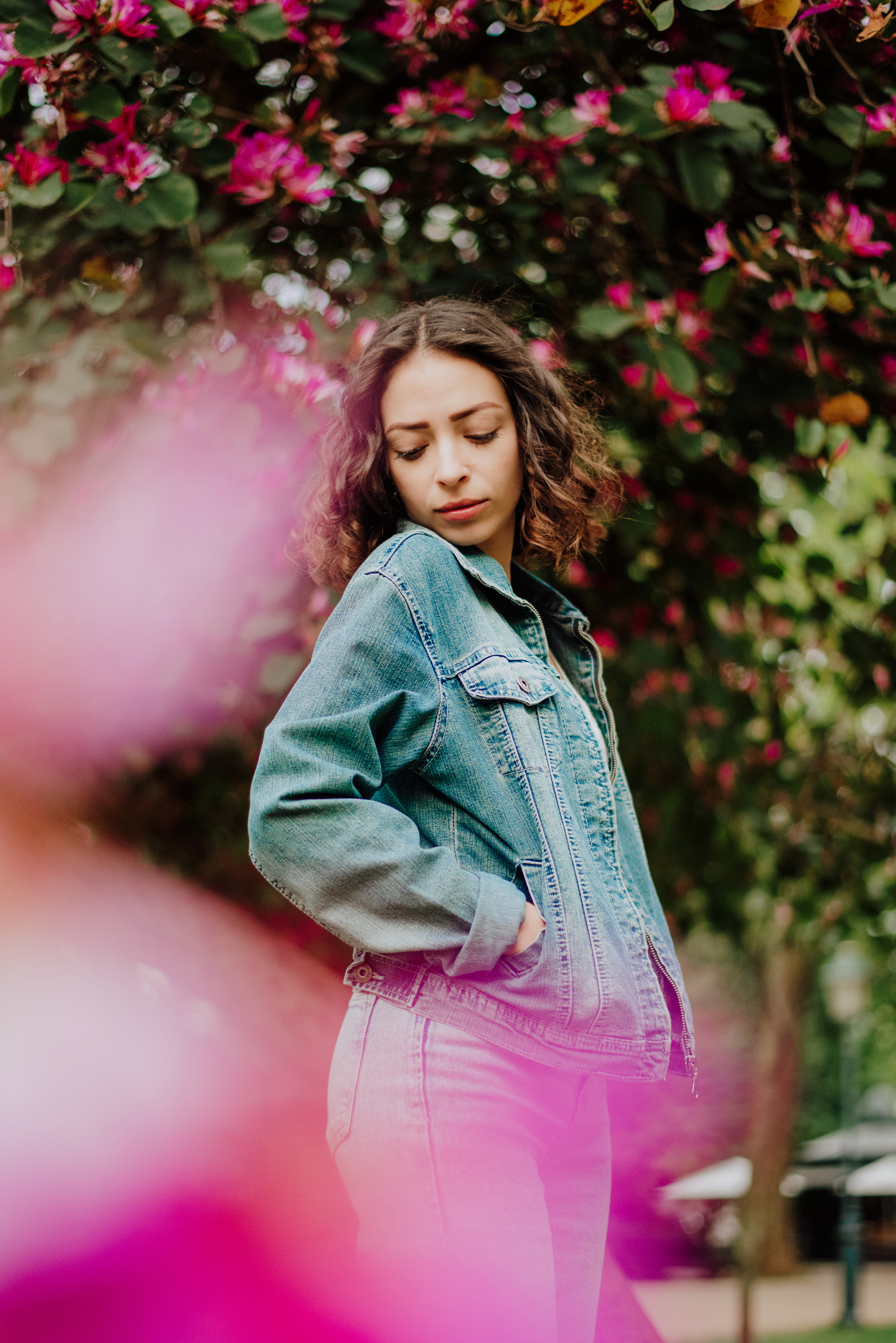 Sara. Lifestyle, wedding and family photographer