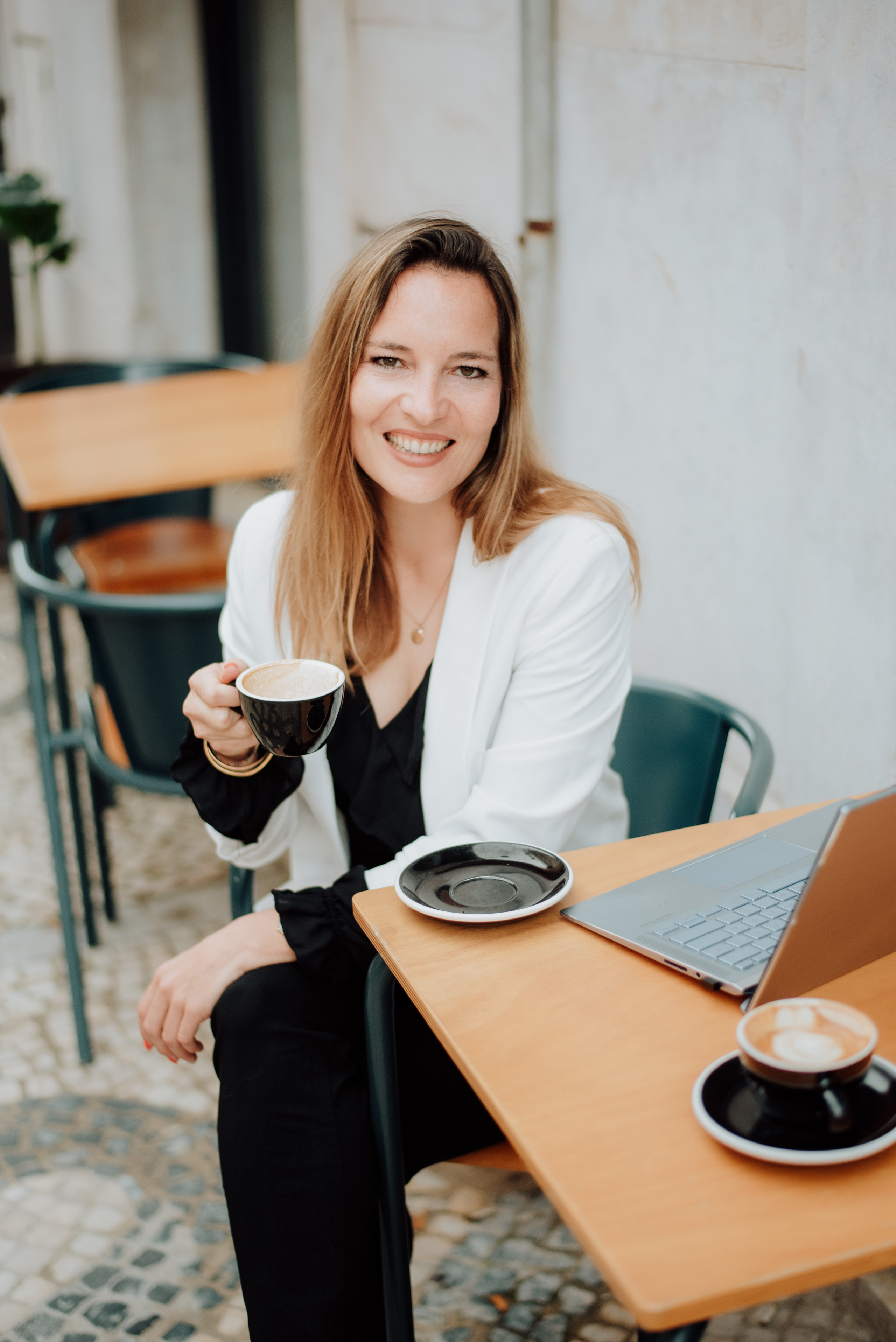 Saskia. Lifestyle, wedding and family photographer