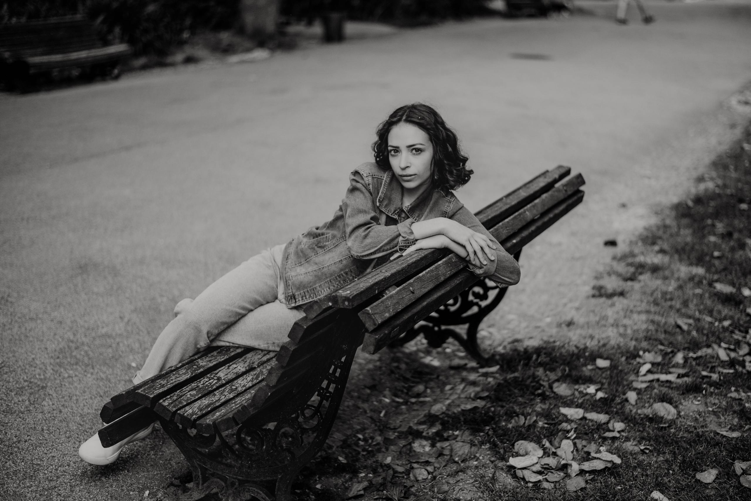 Sara. Lifestyle, wedding and family photographer