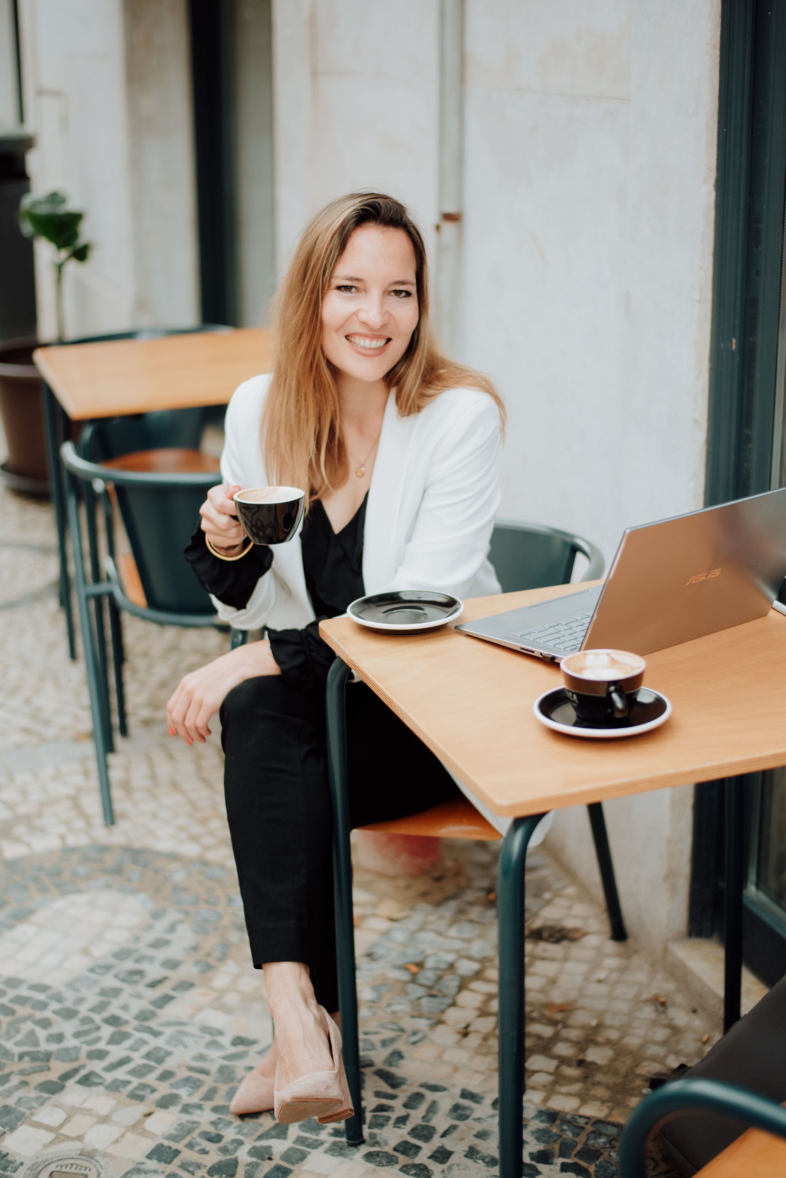 Saskia. Lifestyle, wedding and family photographer