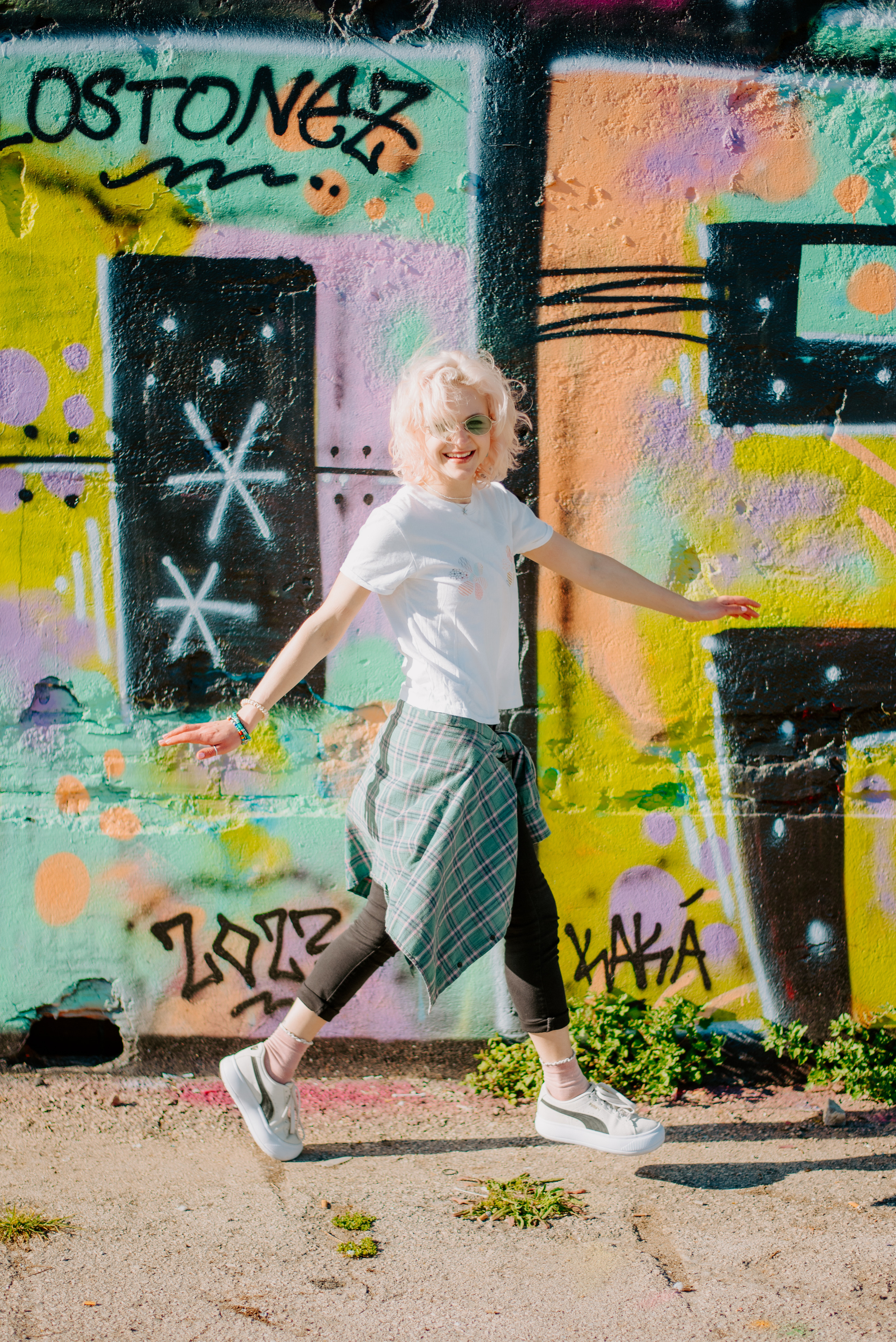 Vlada. Lifestyle, wedding and family photographer