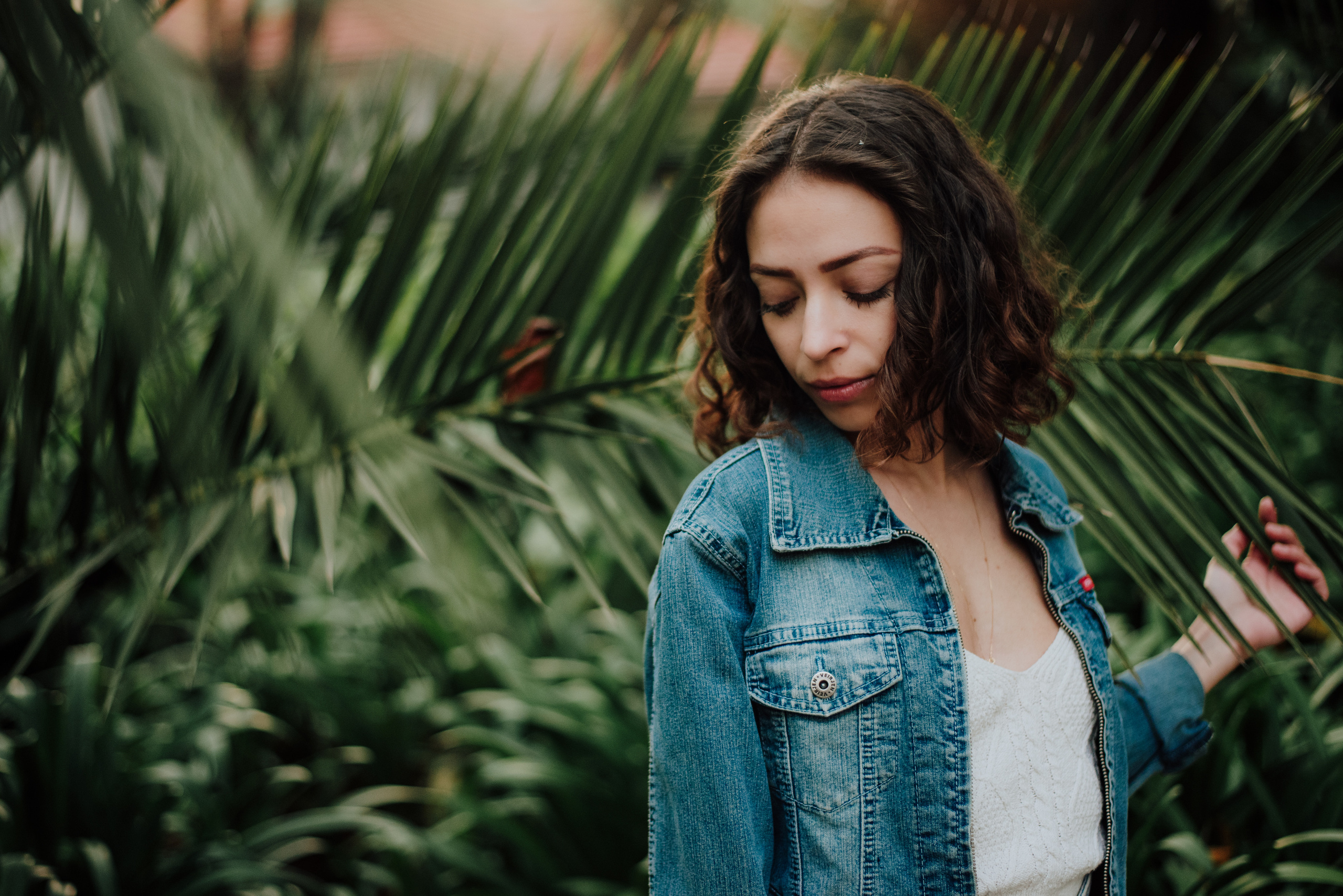 Sara. Lifestyle, wedding and family photographer