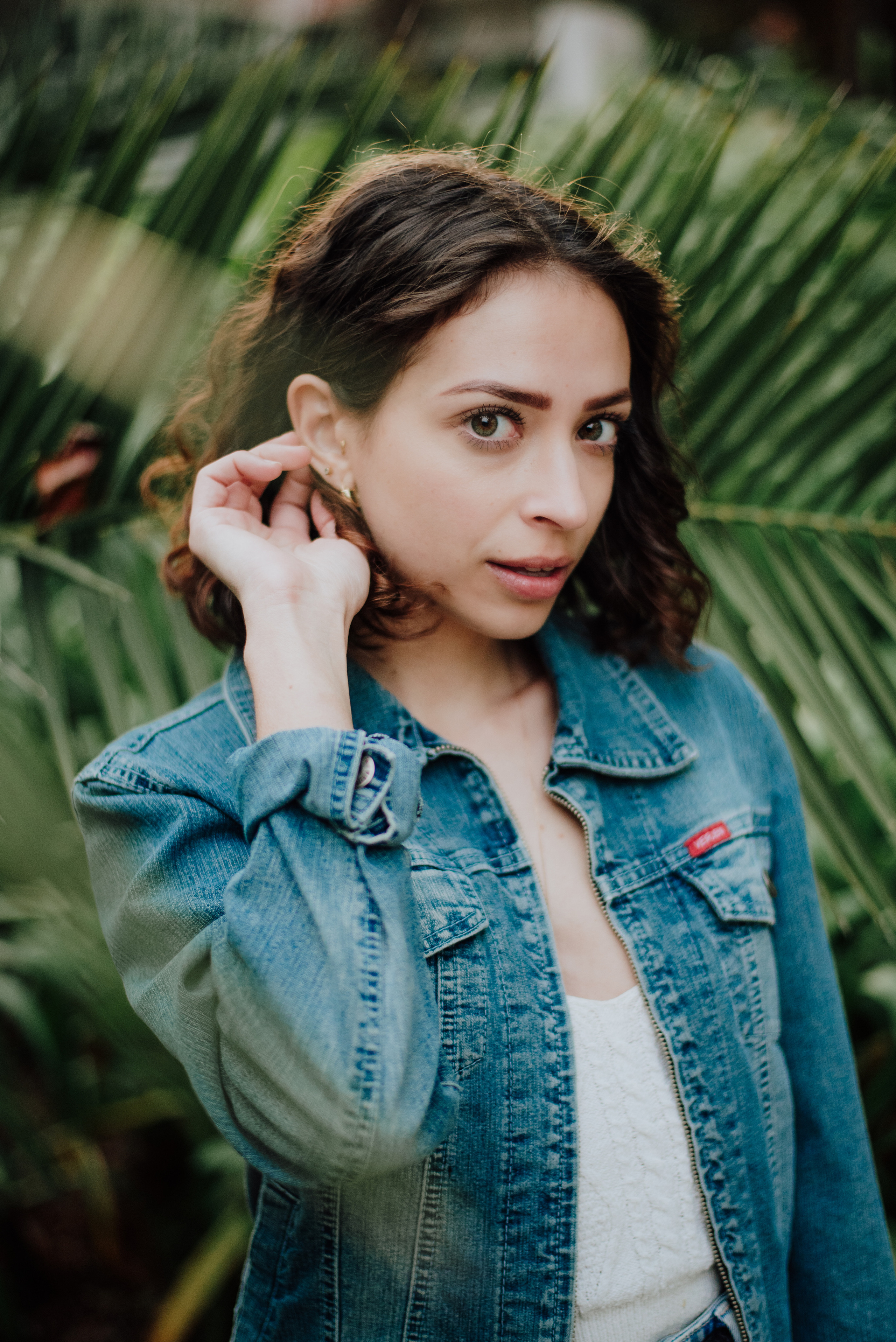 Sara. Lifestyle, wedding and family photographer