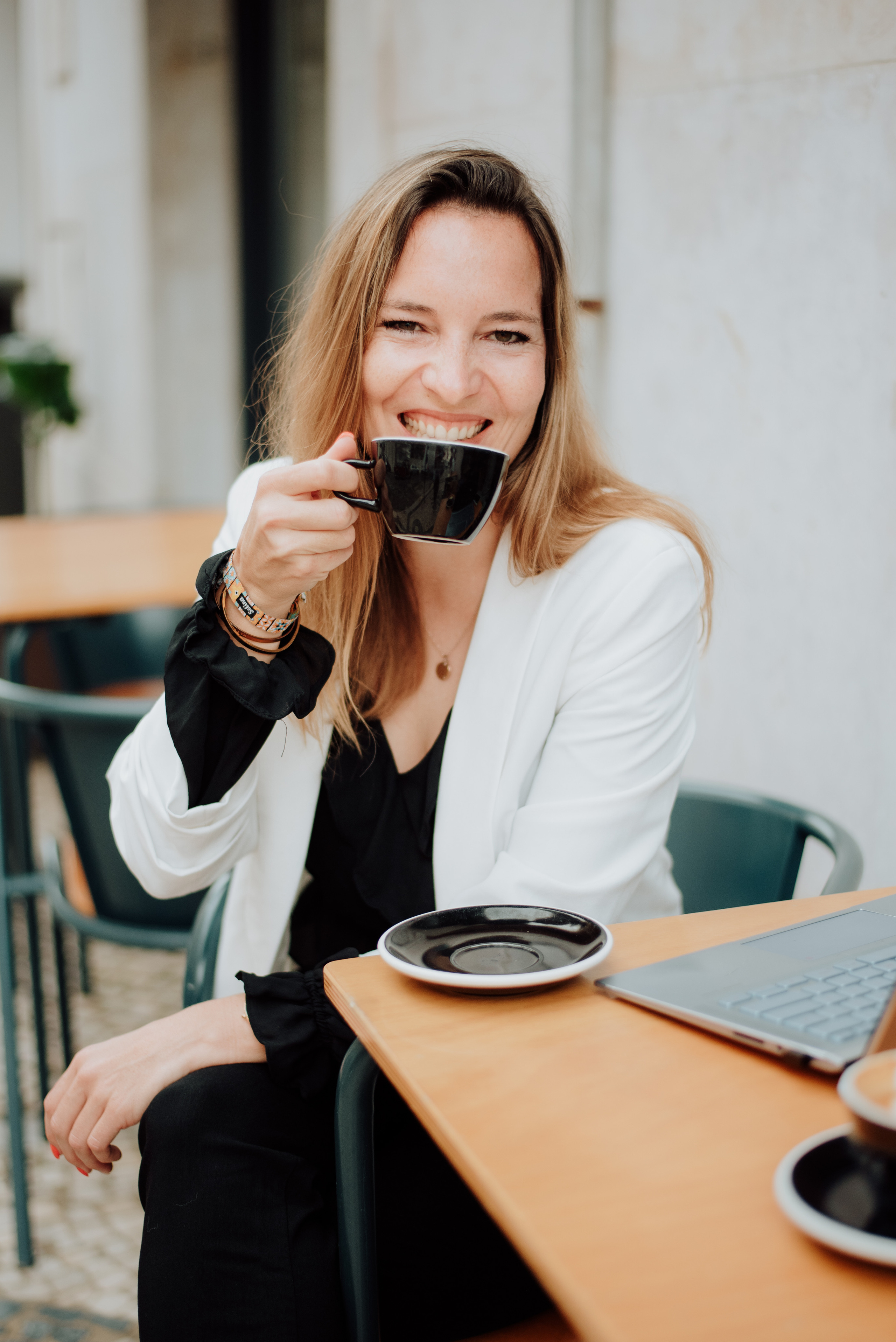 Saskia. Lifestyle, wedding and family photographer